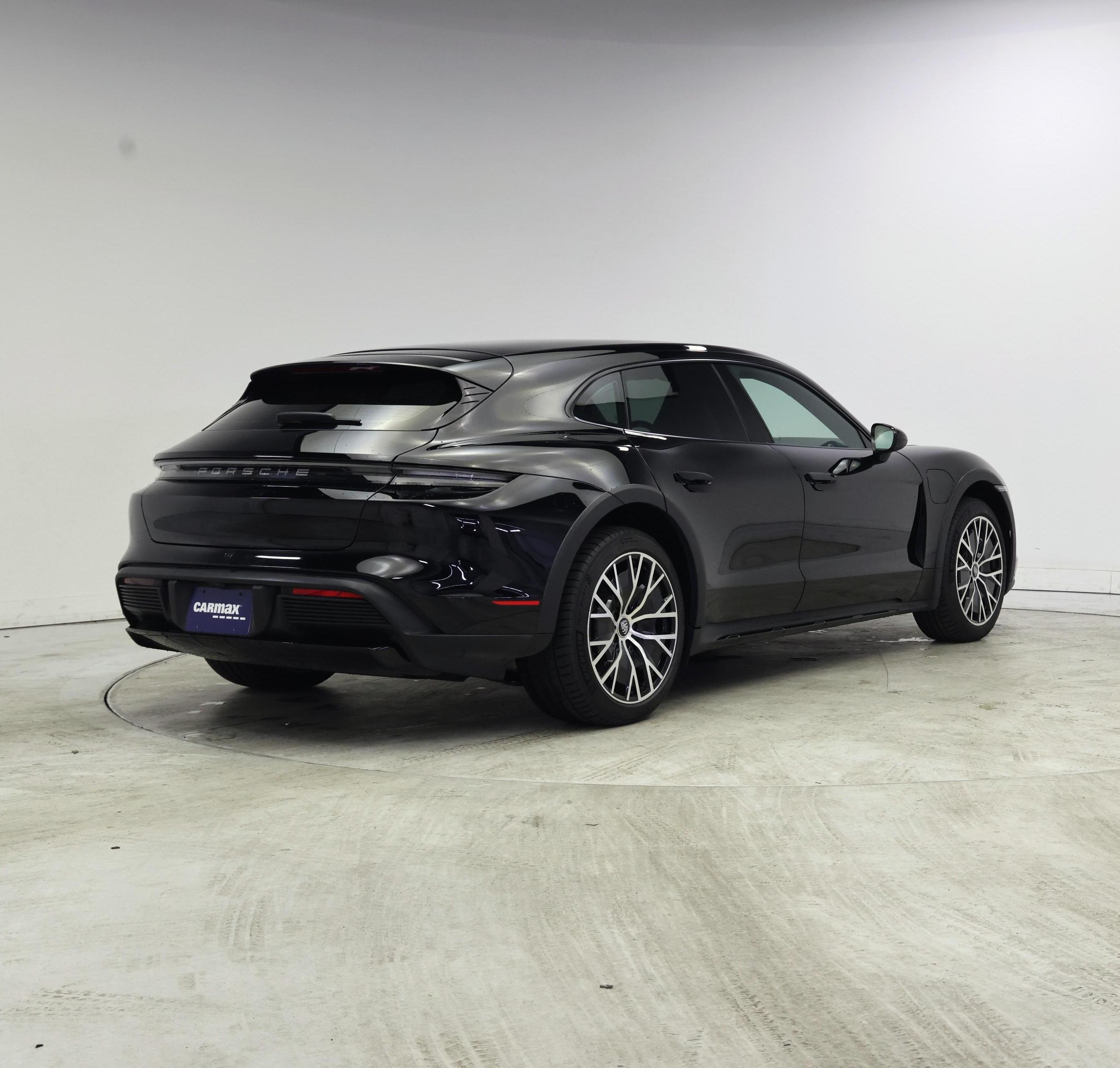 Thumbnail: 2022 Porsche Taycan - 8