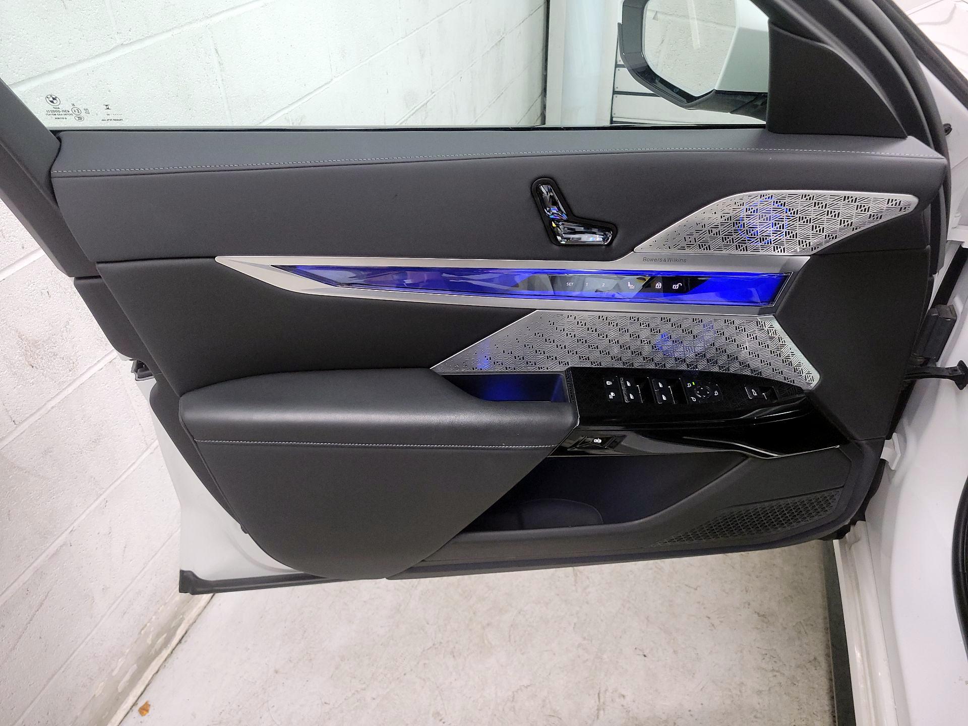 Thumbnail: 2023 BMW i7 - 12