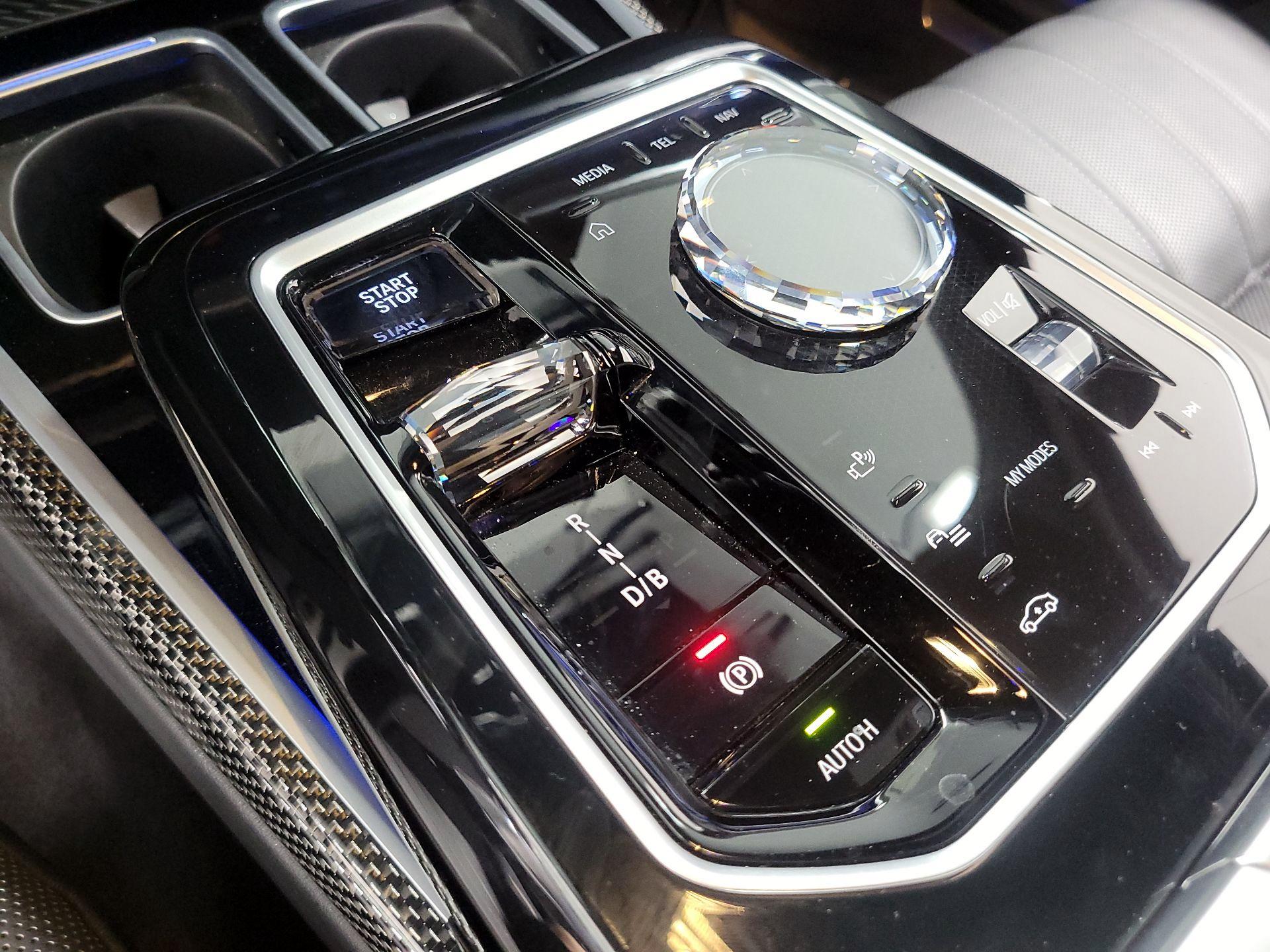 Thumbnail: 2023 BMW i7 - 17