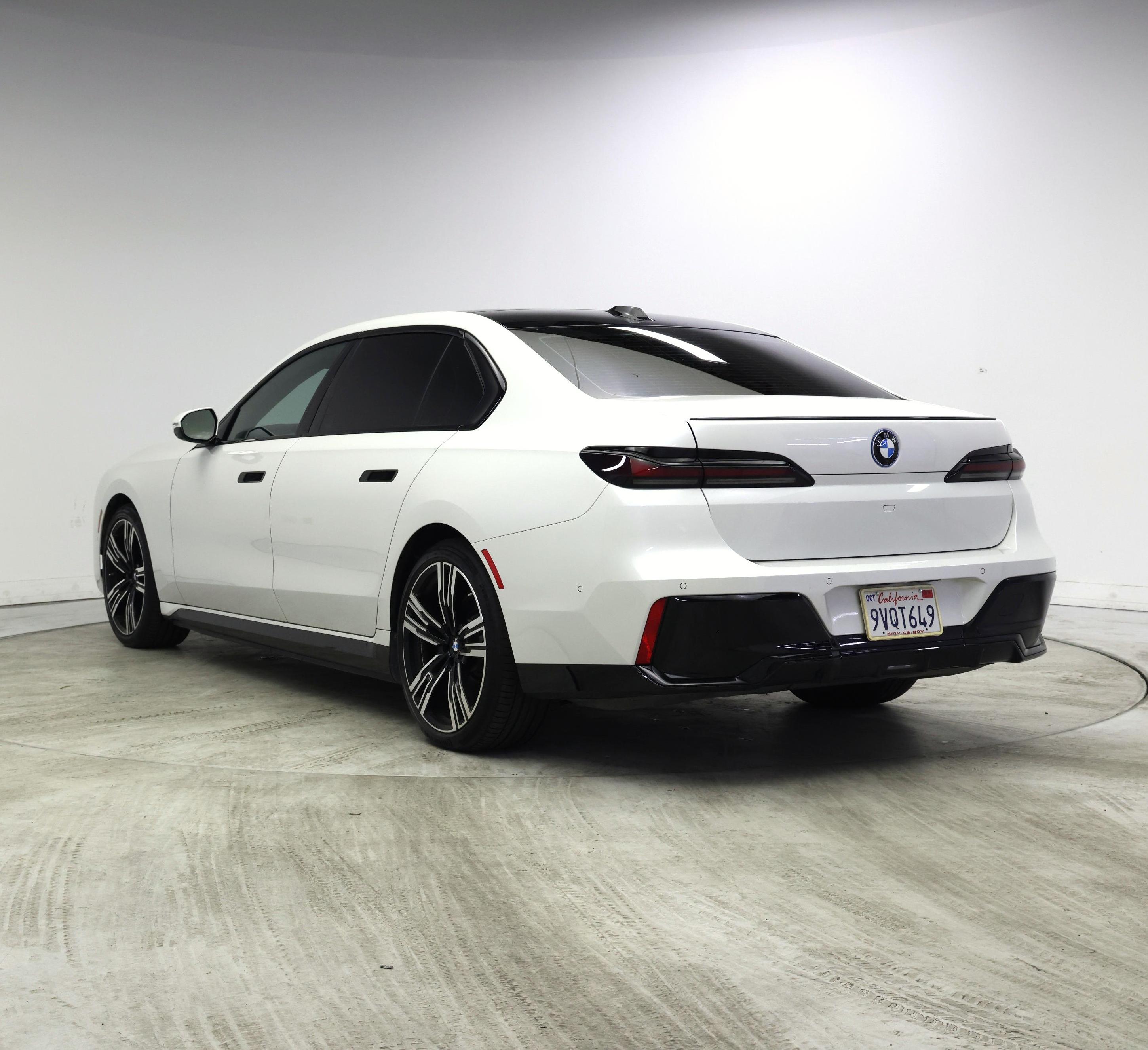 Thumbnail: 2023 BMW i7 - 2