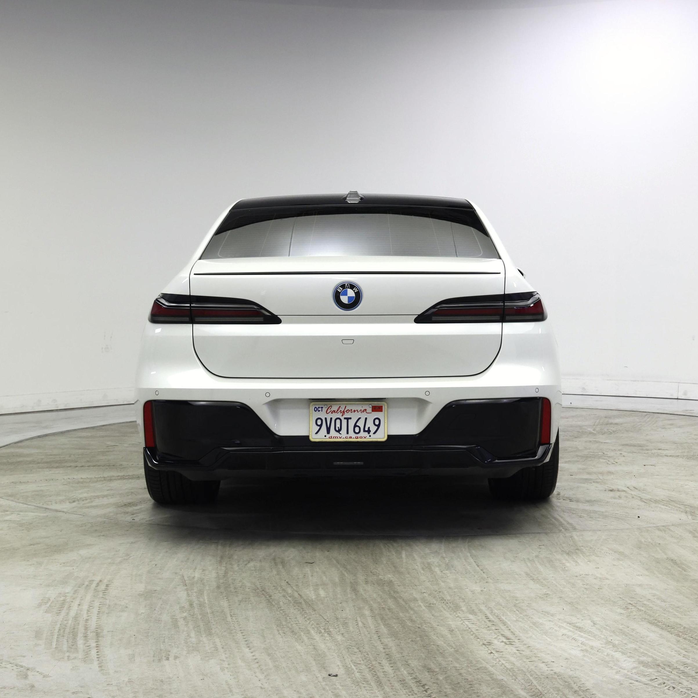 Thumbnail: 2023 BMW i7 - 6