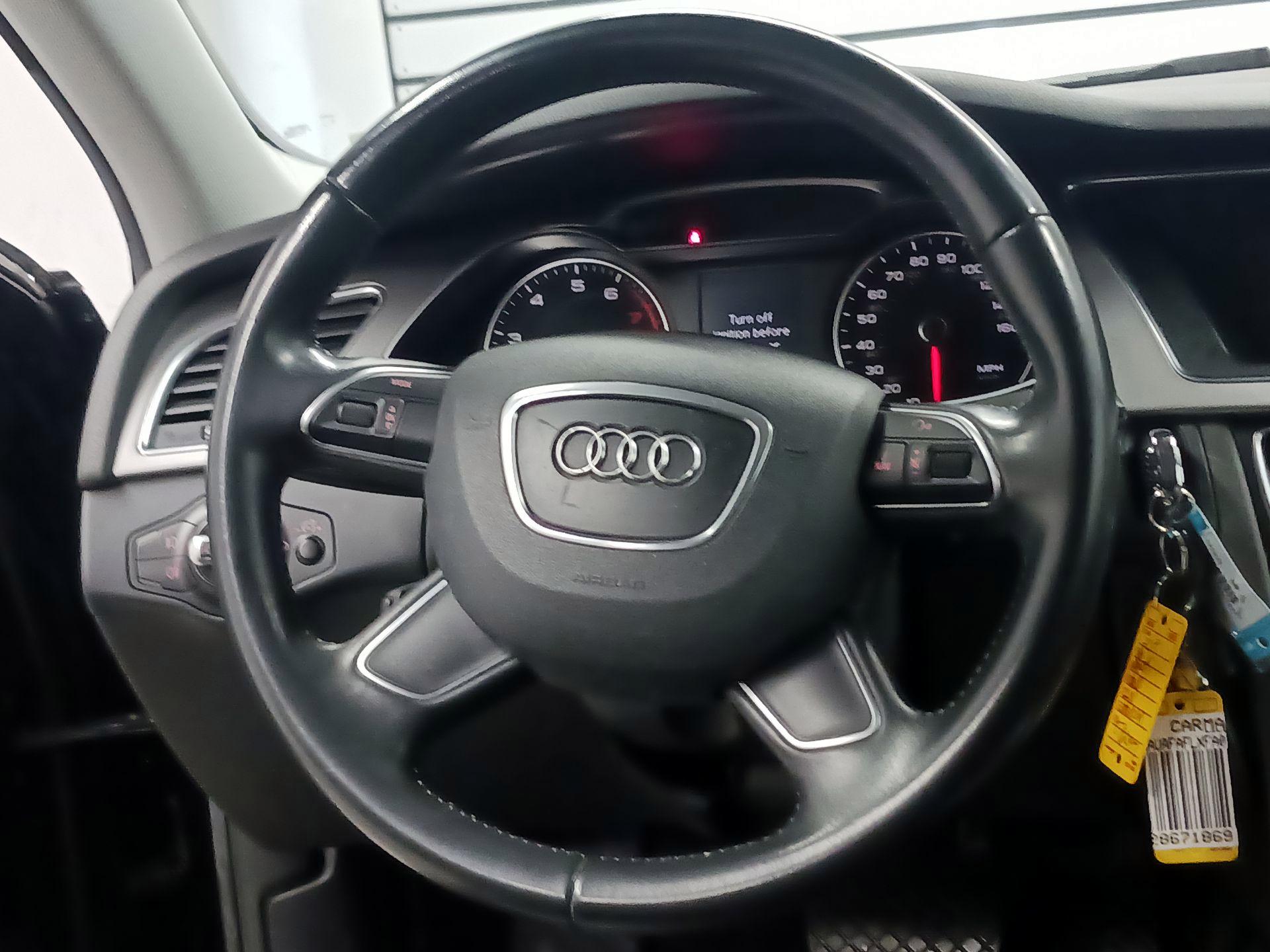 Thumbnail: 2015 Audi A4 - 10