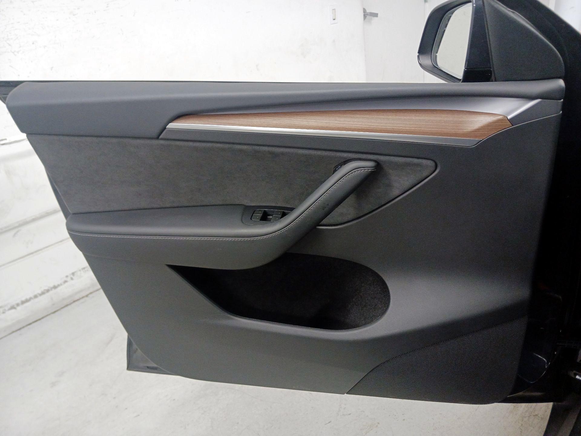 Thumbnail: 2024 Tesla Model Y - 12