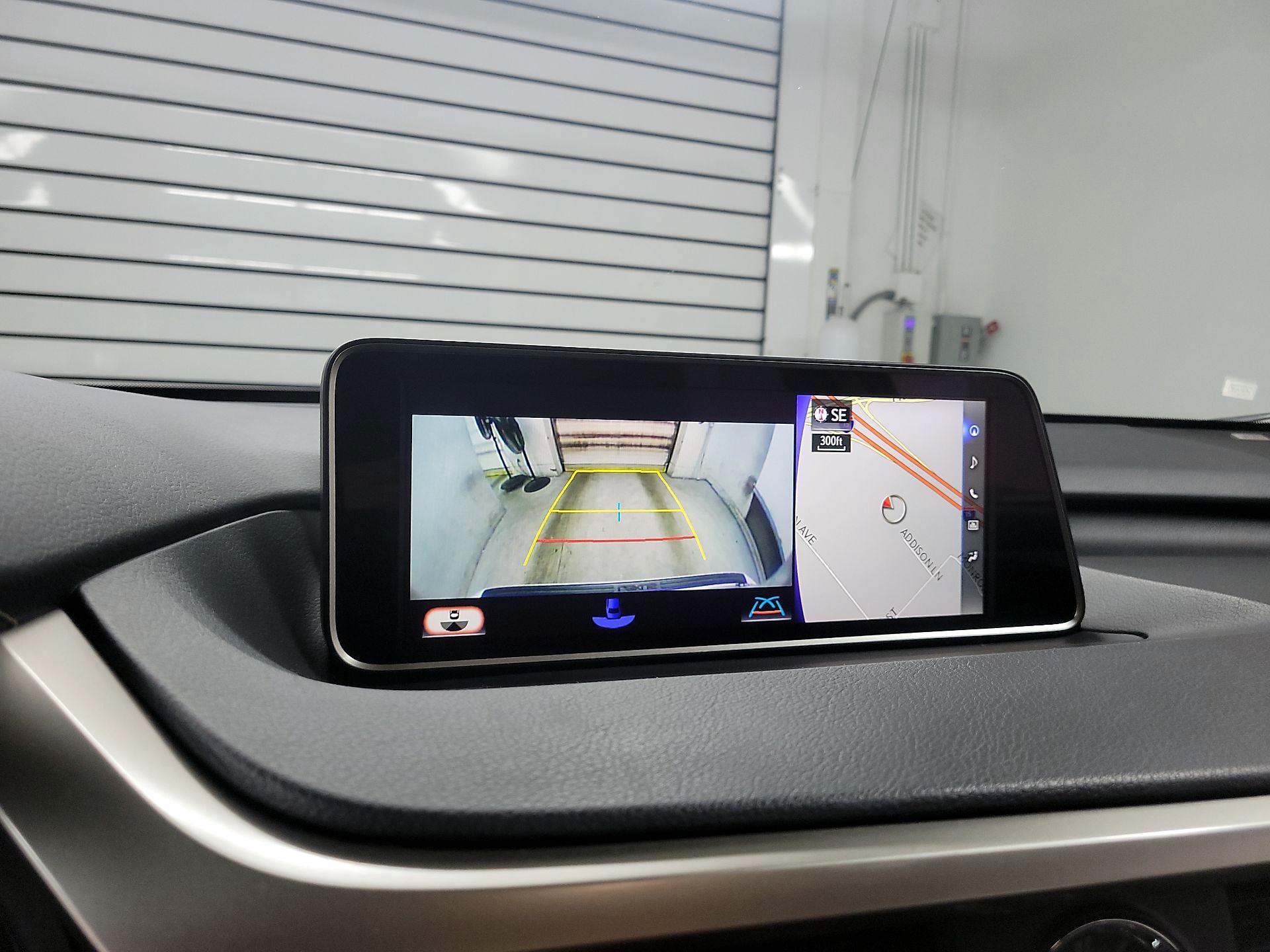 Thumbnail: 2017 Lexus RX - 14