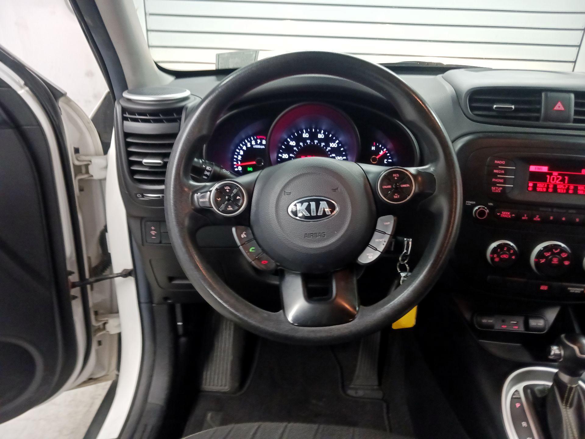 Thumbnail: 2015 Kia Soul - 10