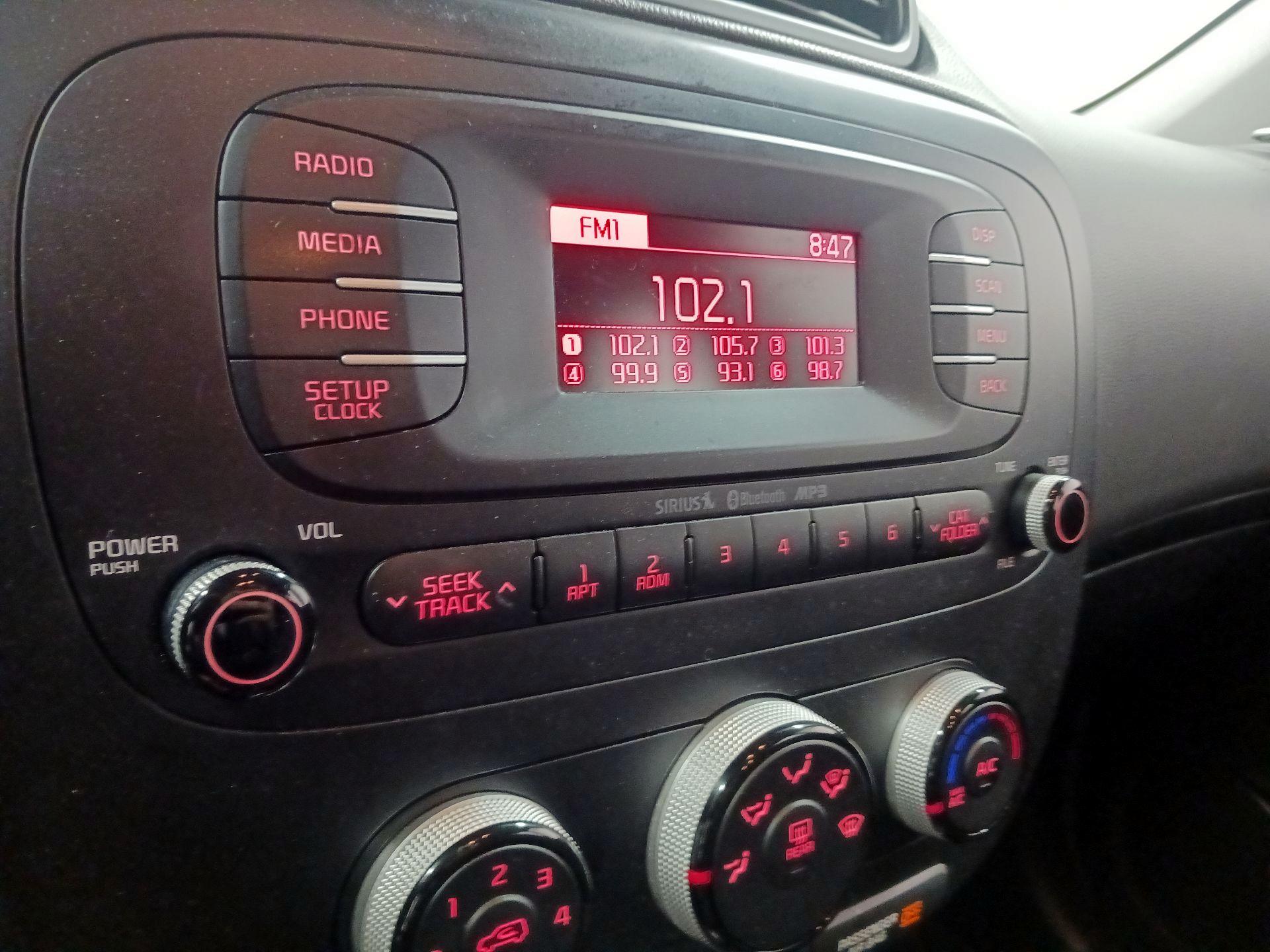 Thumbnail: 2015 Kia Soul - 13