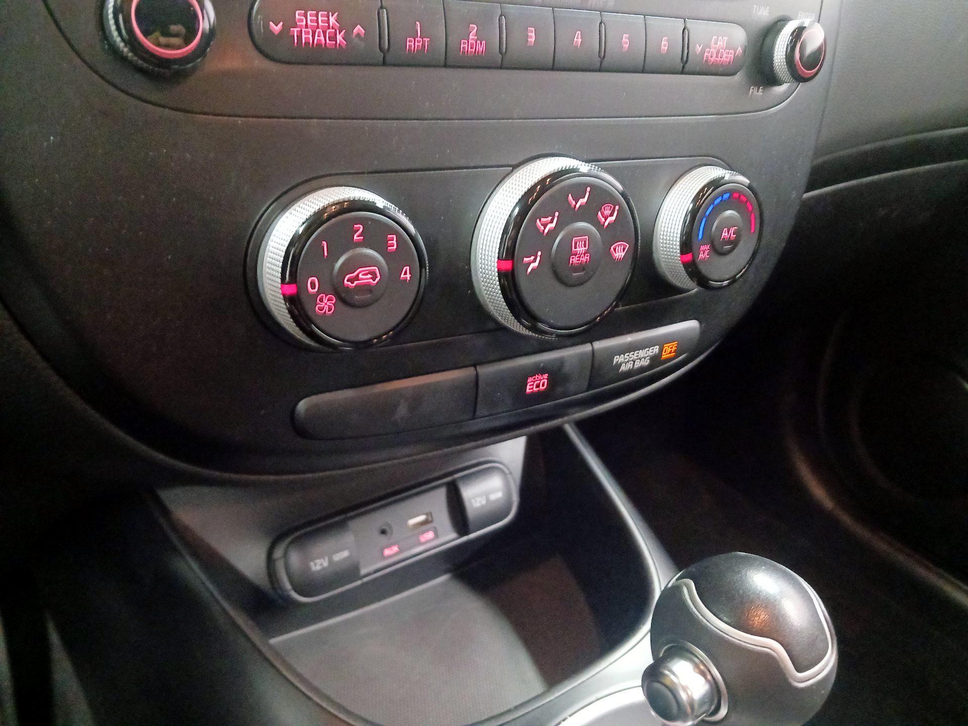 Thumbnail: 2015 Kia Soul - 14