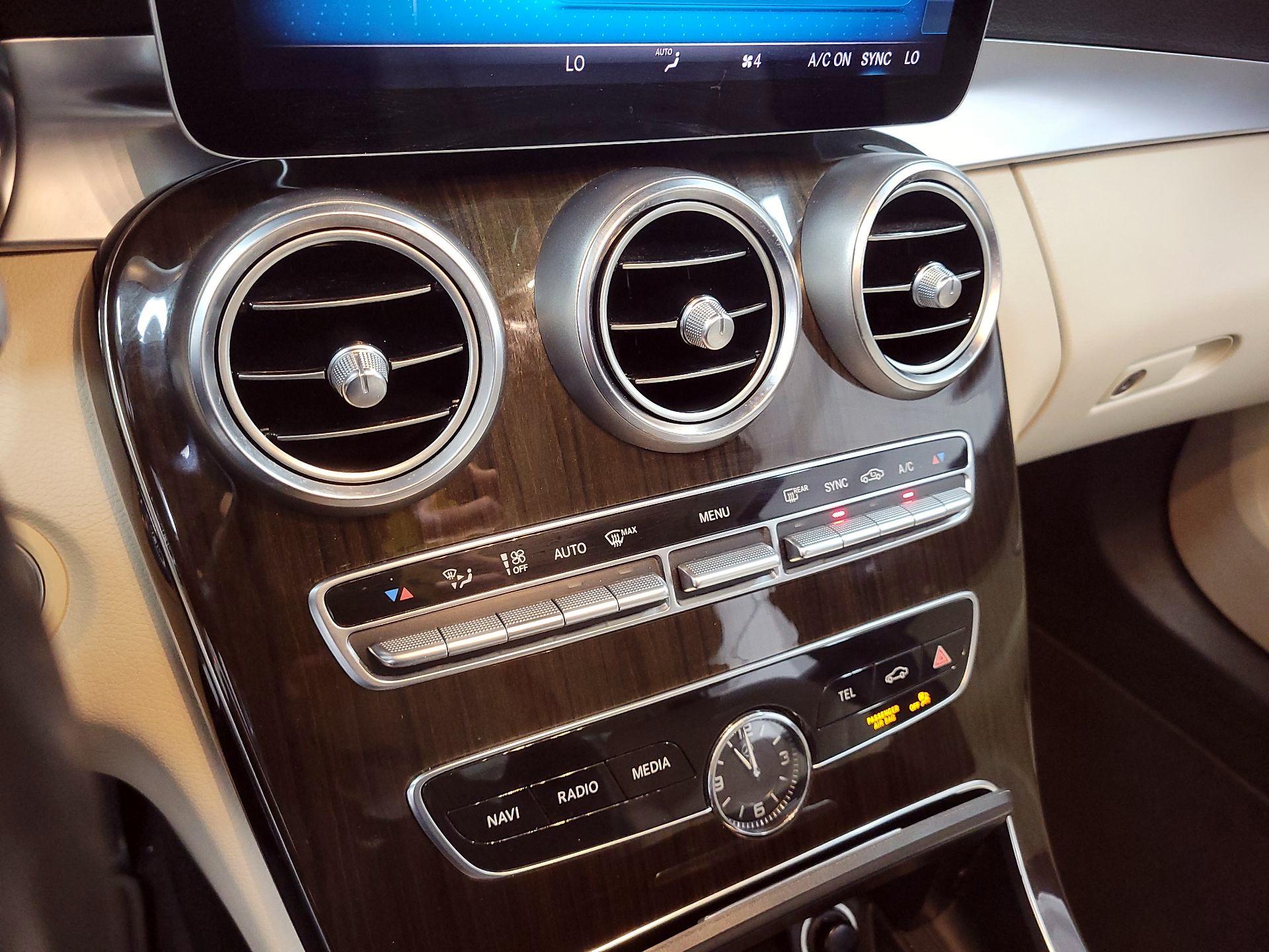 Thumbnail: 2019 Mercedes-Benz C-Class - 16