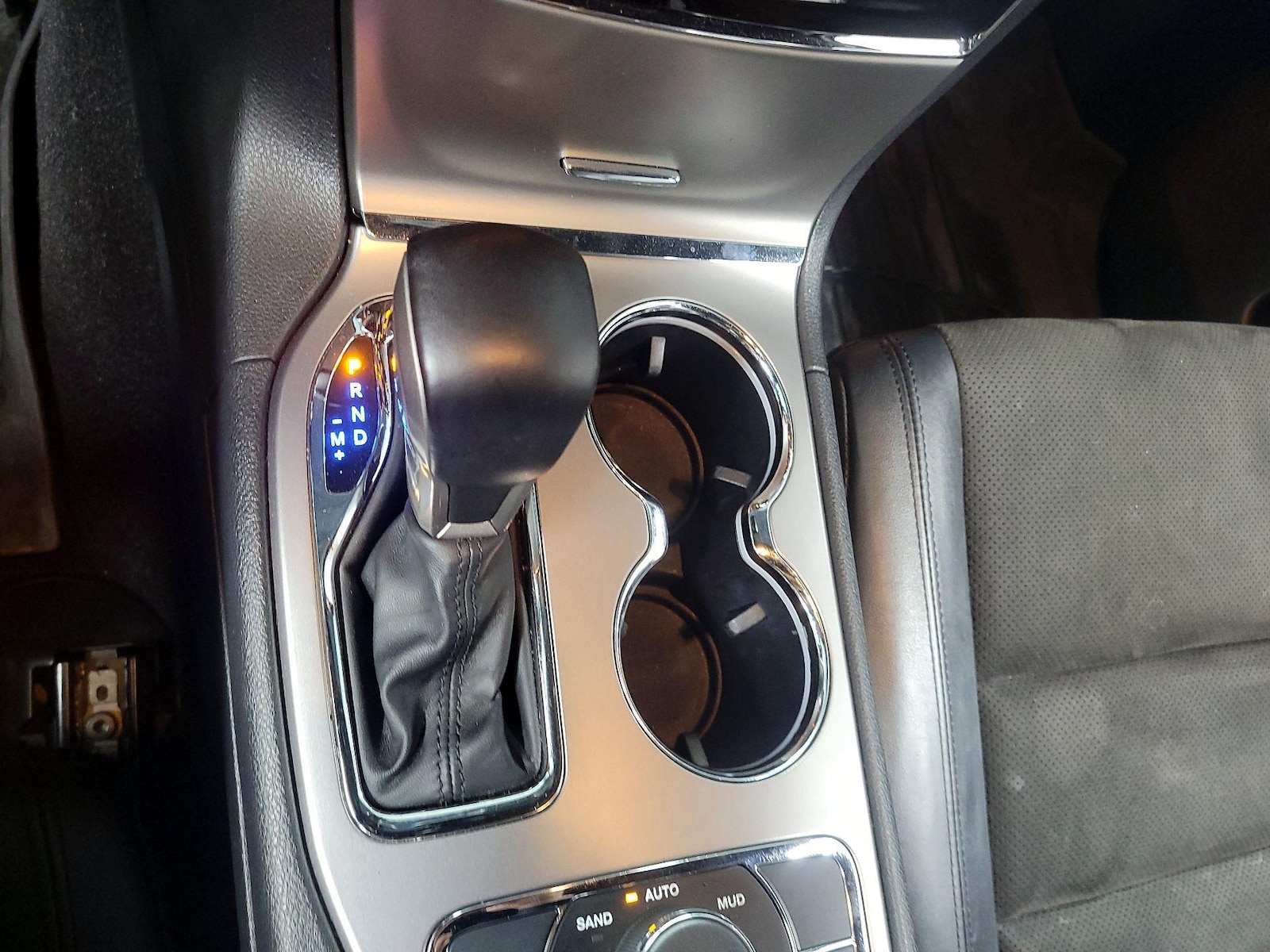 2020 Jeep Grand Cherokee Altitude - Photo 17