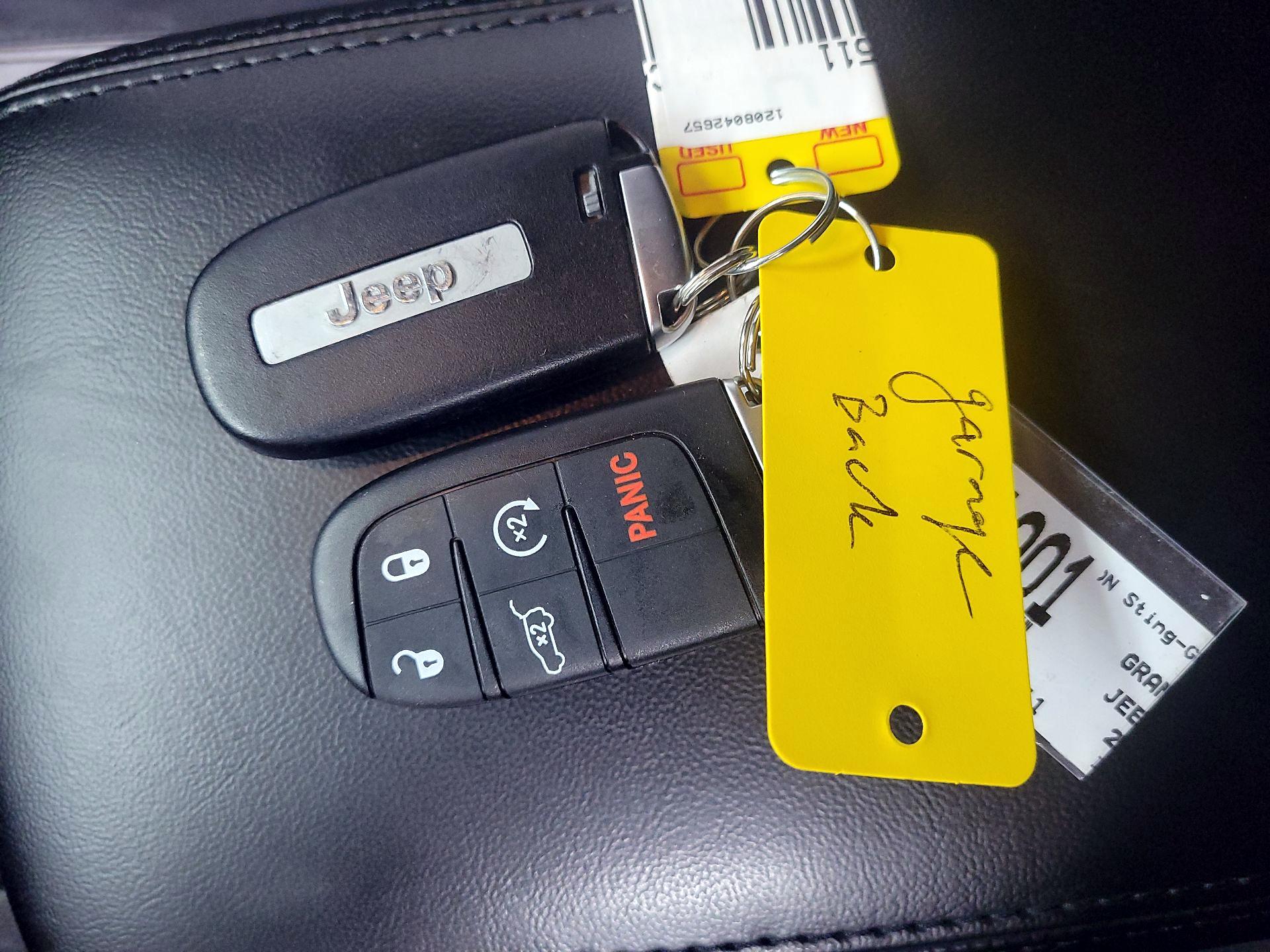 Thumbnail: 2020 Jeep Grand Cherokee - 19