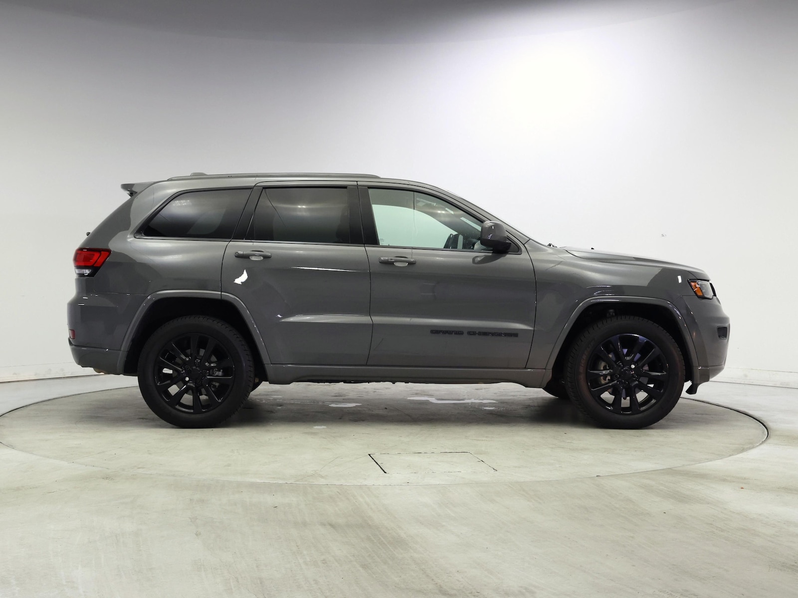 2020 Jeep Grand Cherokee Altitude - Photo 8