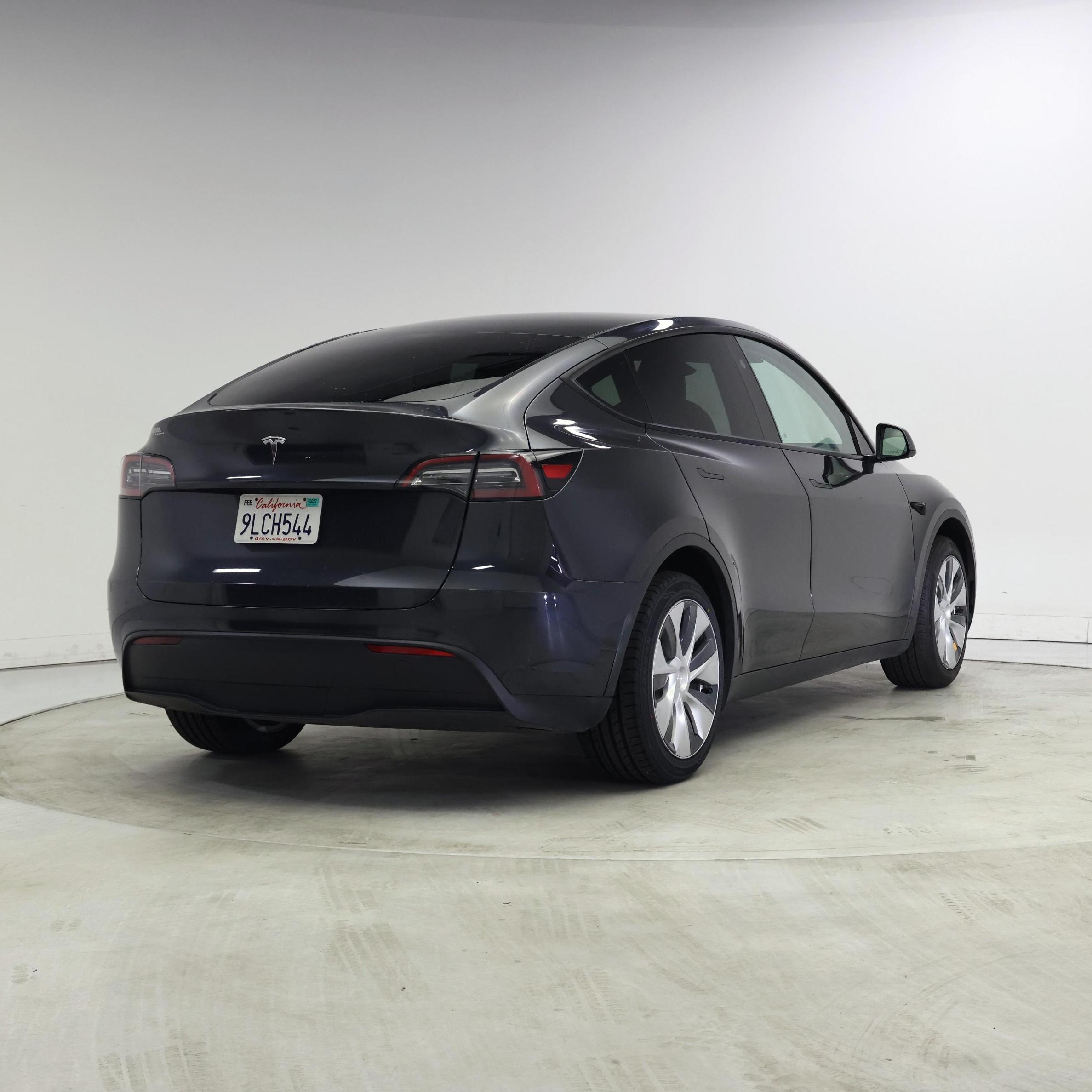 Thumbnail: 2024 Tesla Model Y - 8