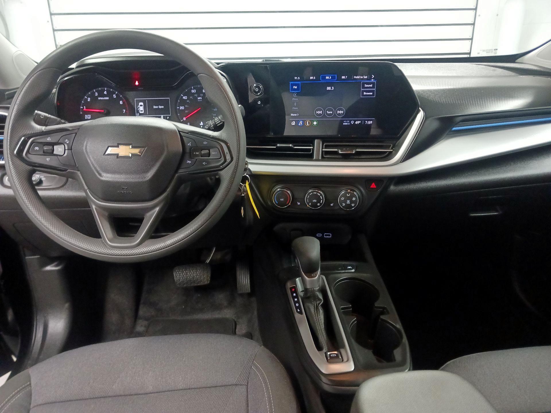 Thumbnail: 2025 Chevrolet Trax - 9