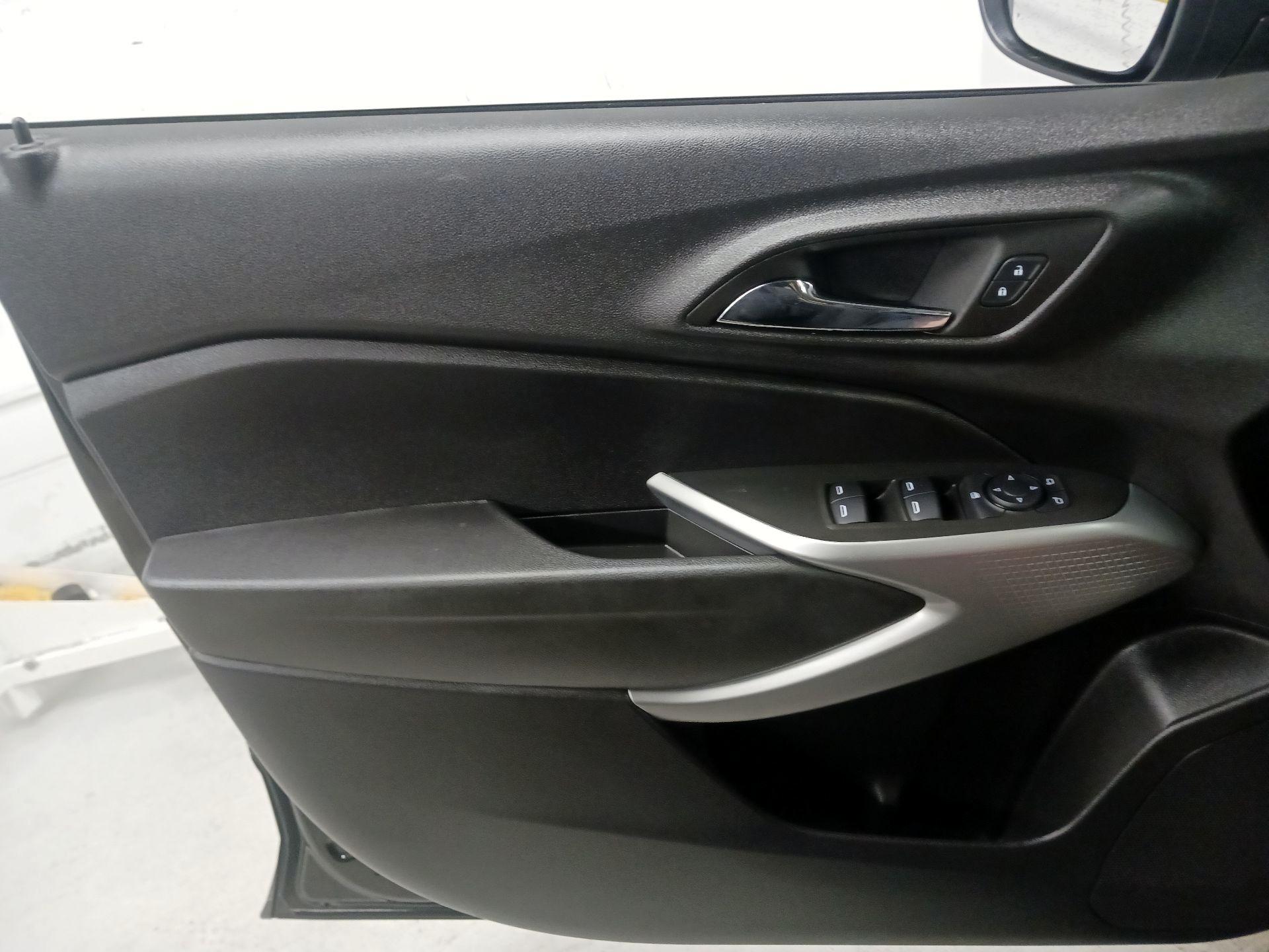 Thumbnail: 2025 Chevrolet Trax - 12