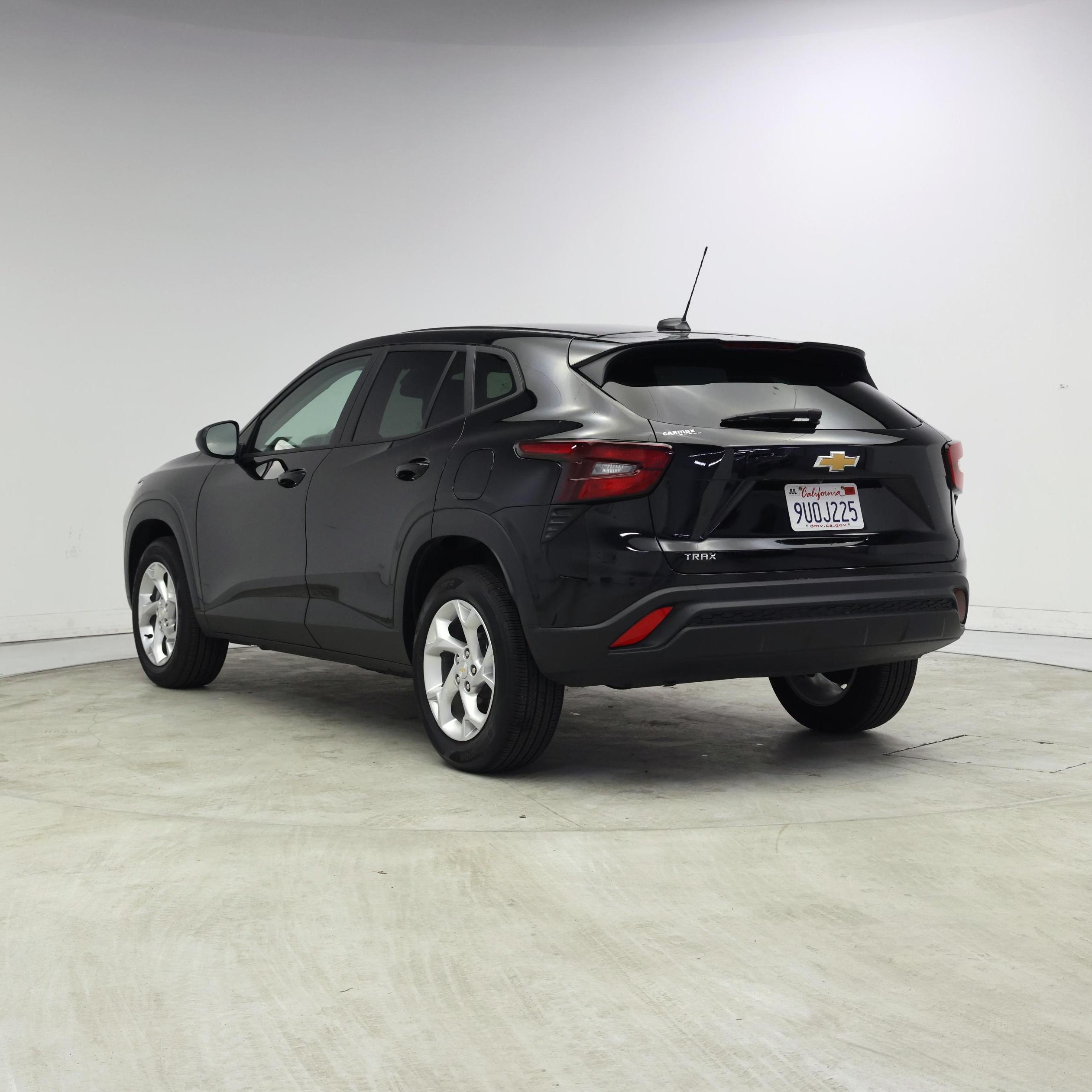 Thumbnail: 2025 Chevrolet Trax - 2