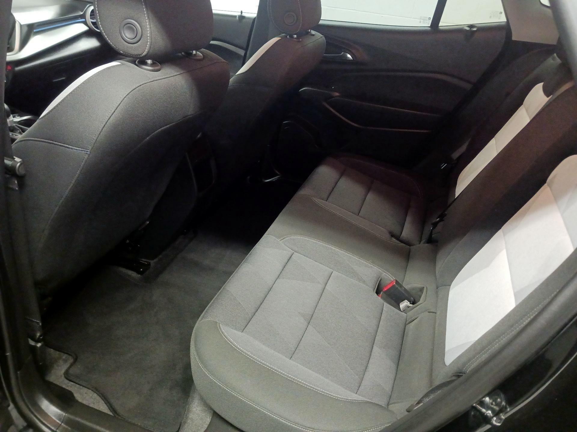 Thumbnail: 2025 Chevrolet Trax - 19