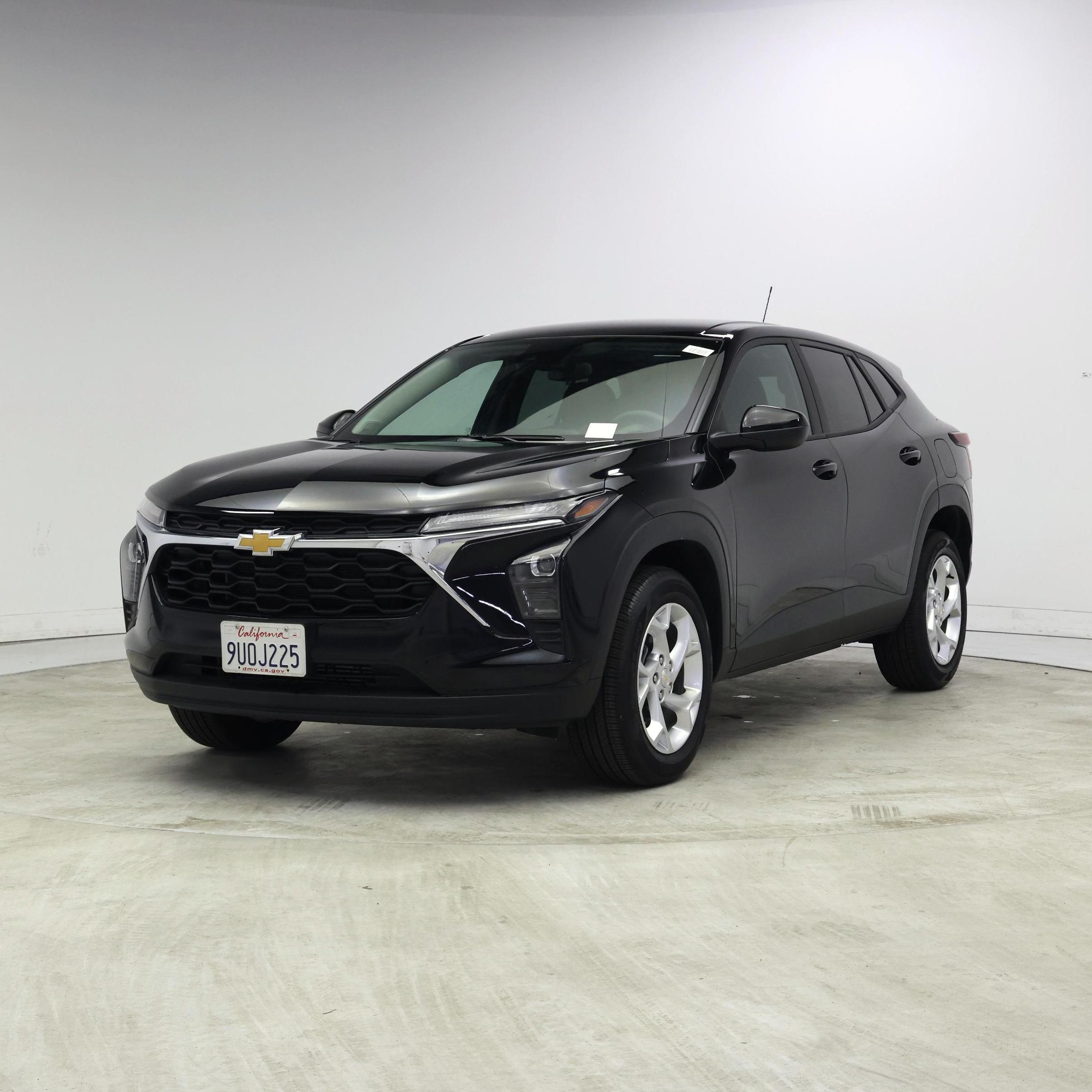Thumbnail: 2025 Chevrolet Trax - 4
