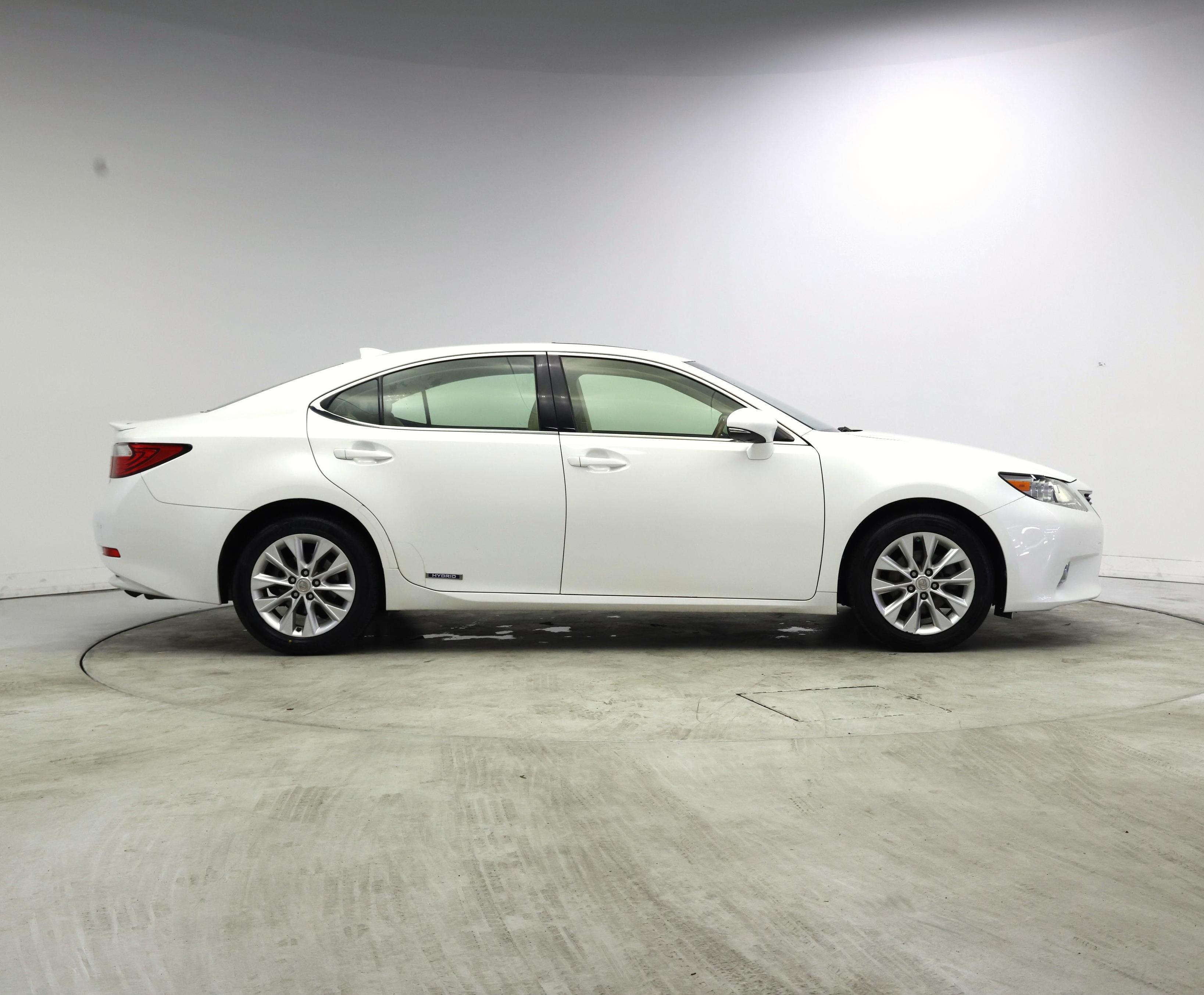 Thumbnail: 2015 Lexus ES - 7