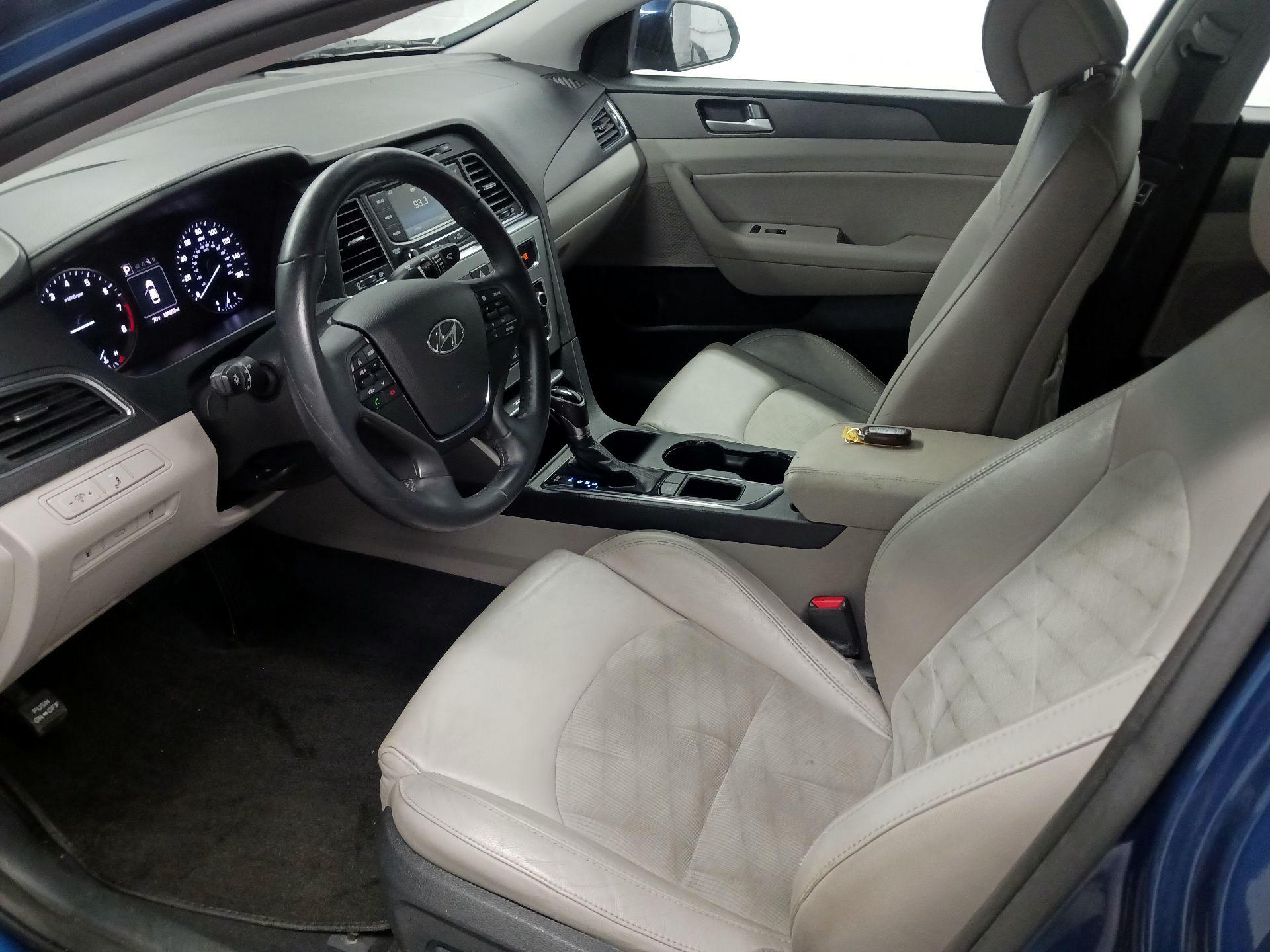 Thumbnail: 2015 Hyundai Sonata - 11