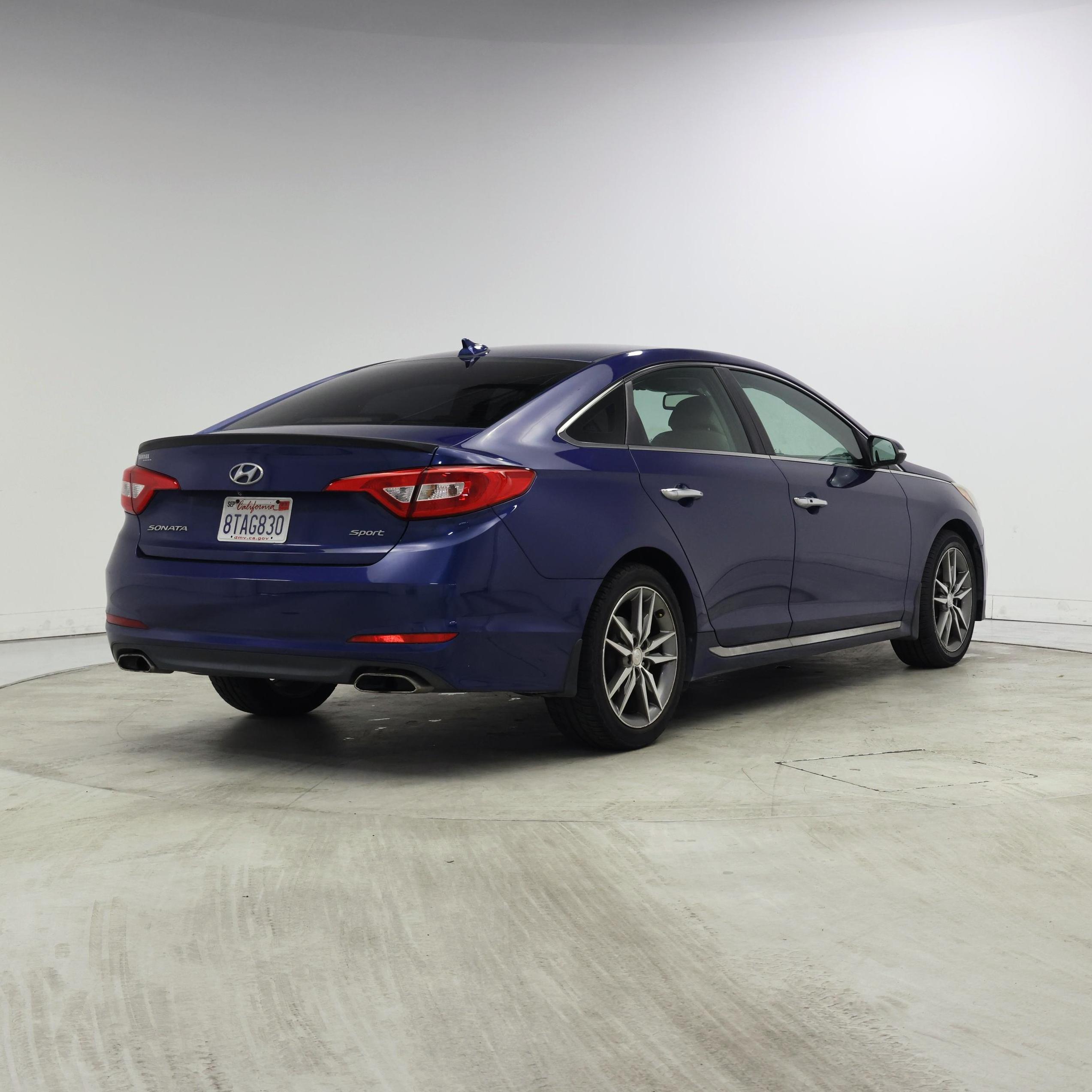 Thumbnail: 2015 Hyundai Sonata - 8