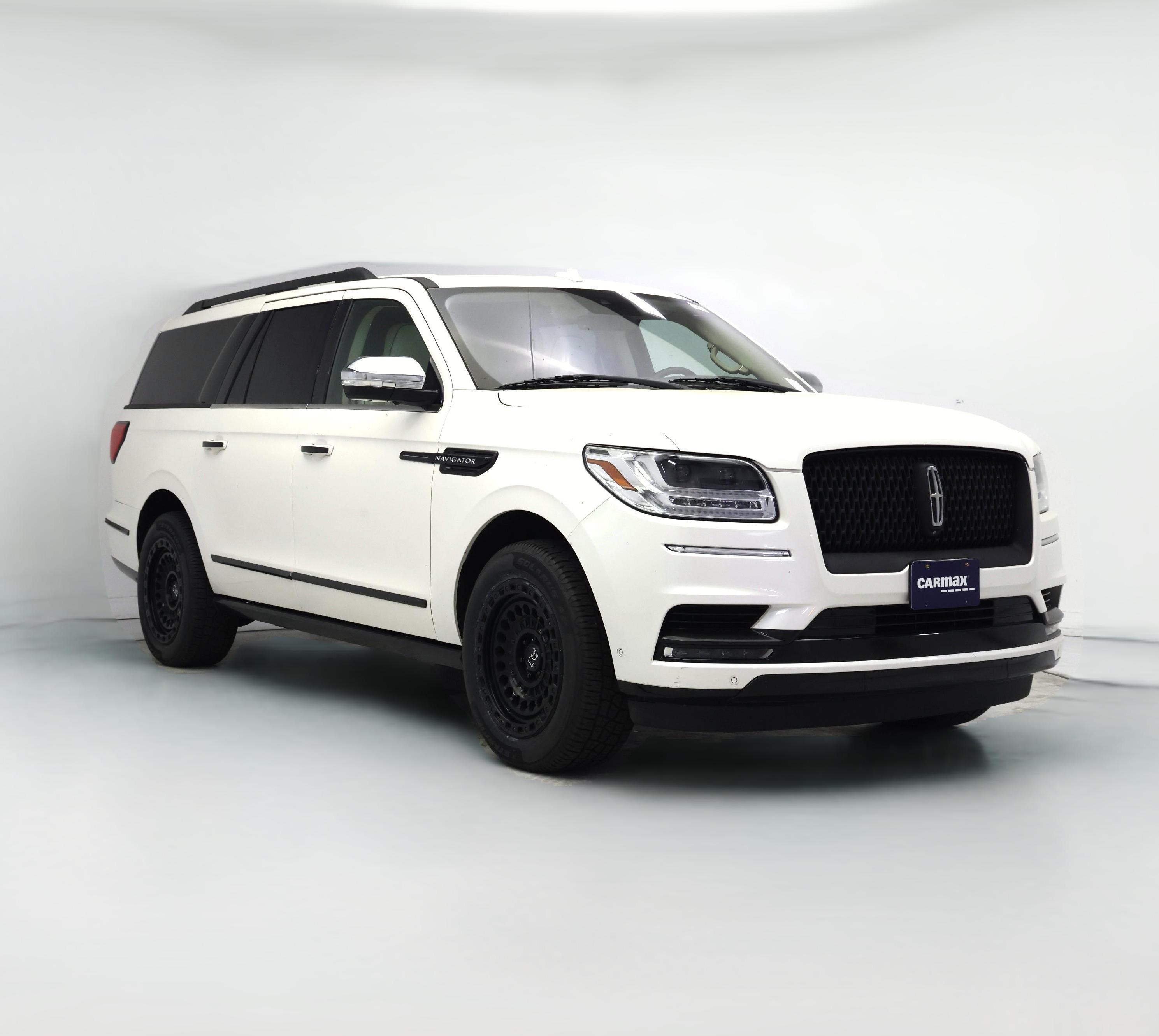 Thumbnail: 2019 Lincoln Navigator L - 1