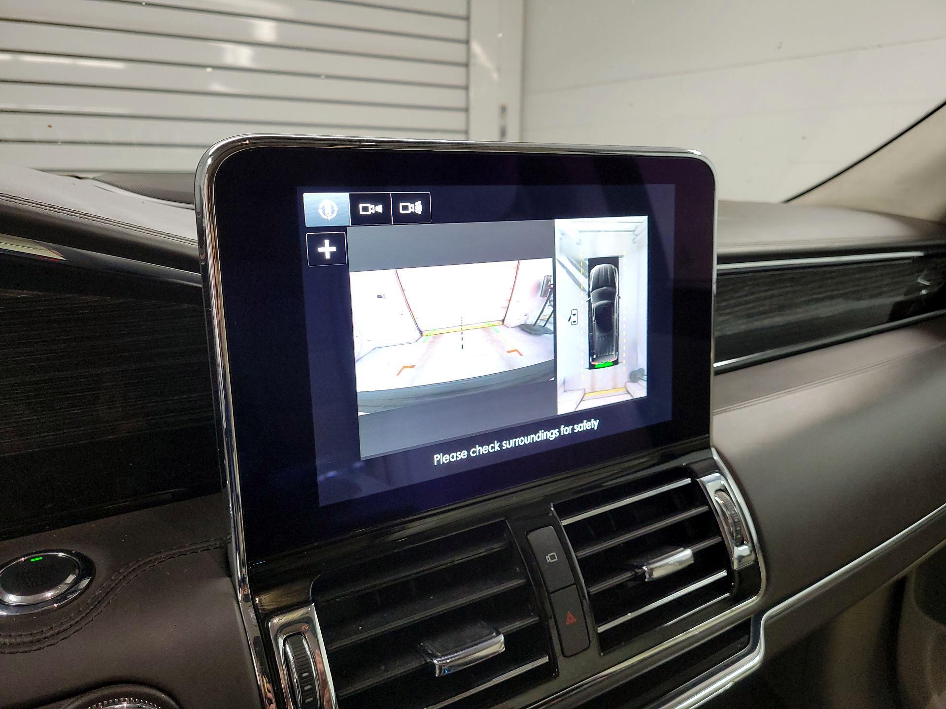 Thumbnail: 2019 Lincoln Navigator L - 15