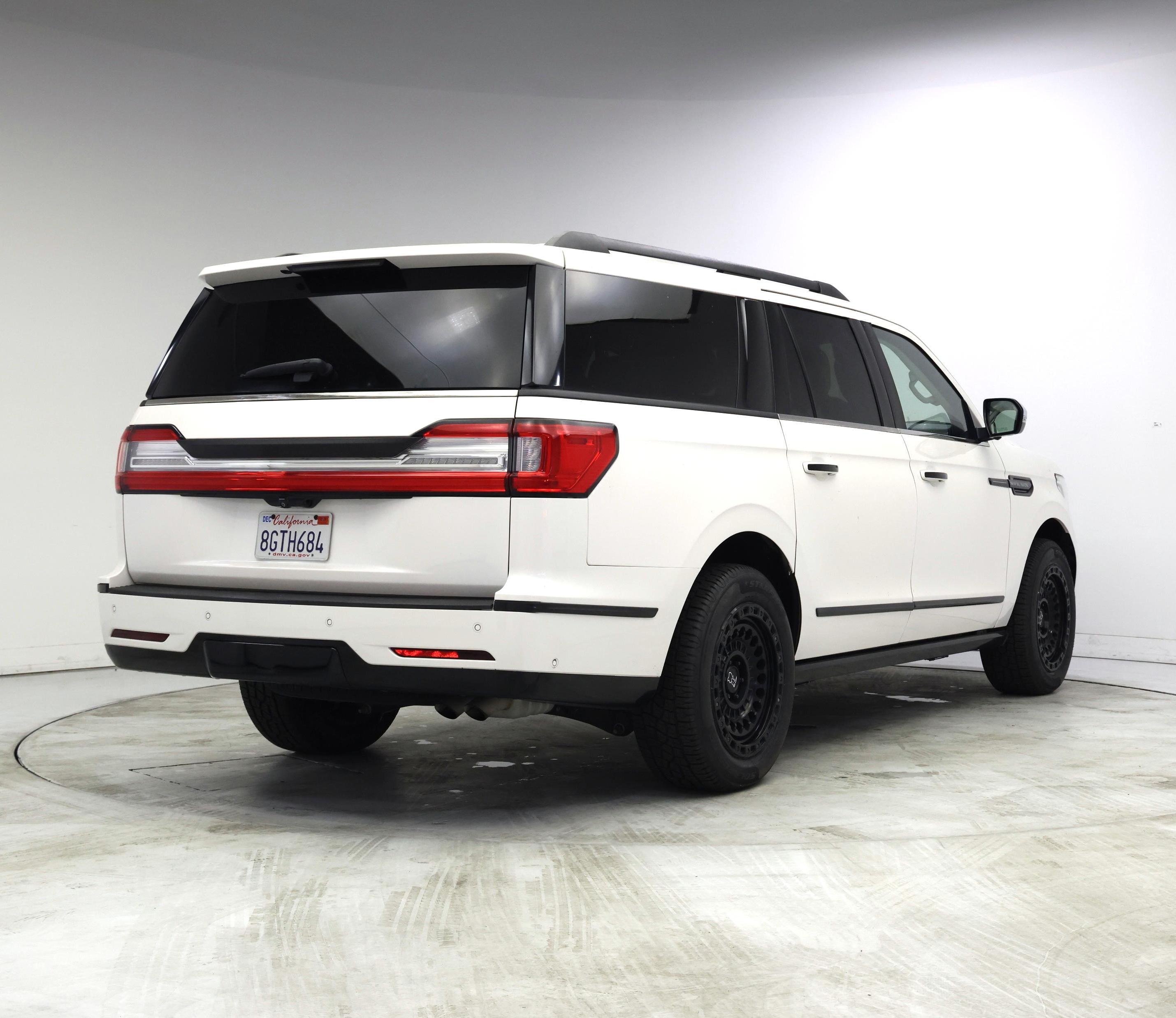 Thumbnail: 2019 Lincoln Navigator L - 8