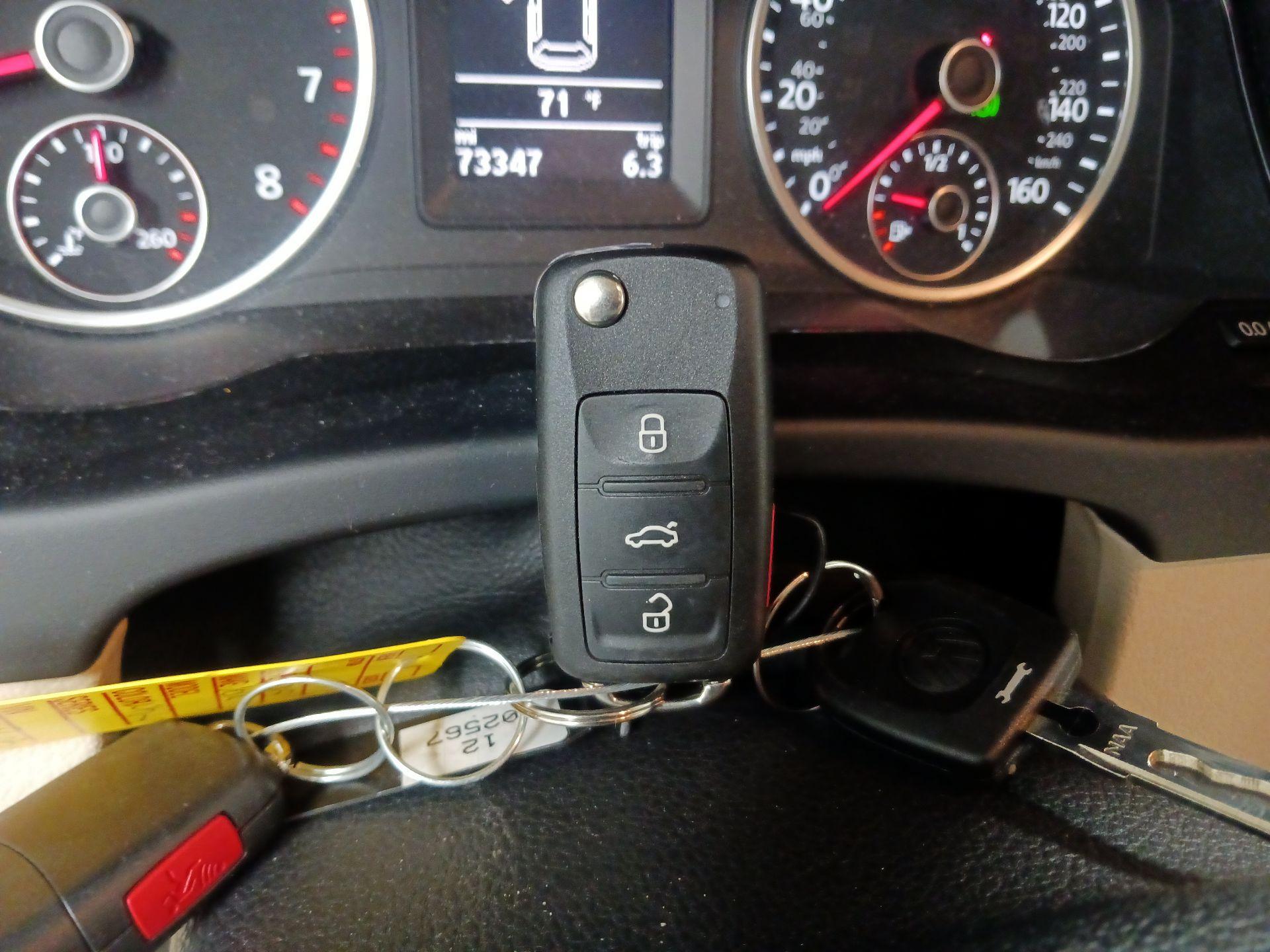 Thumbnail: 2015 Volkswagen Tiguan - 19