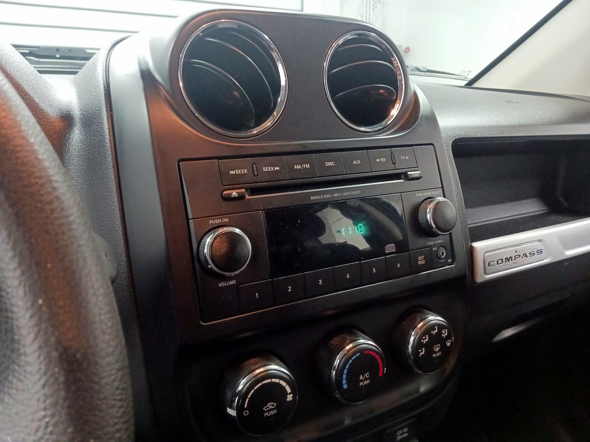 Thumbnail: 2015 Jeep Compass - 13