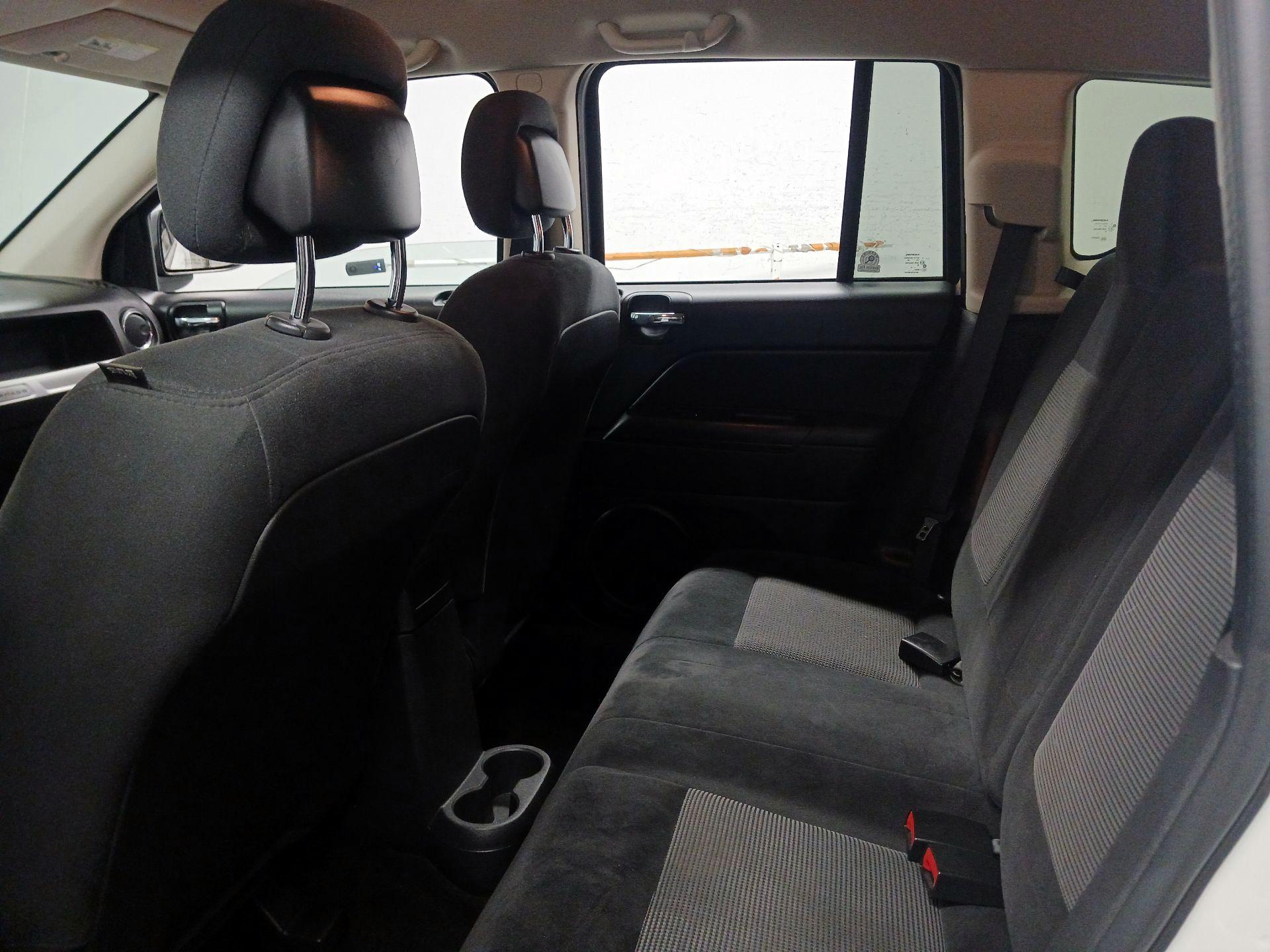 Thumbnail: 2015 Jeep Compass - 16