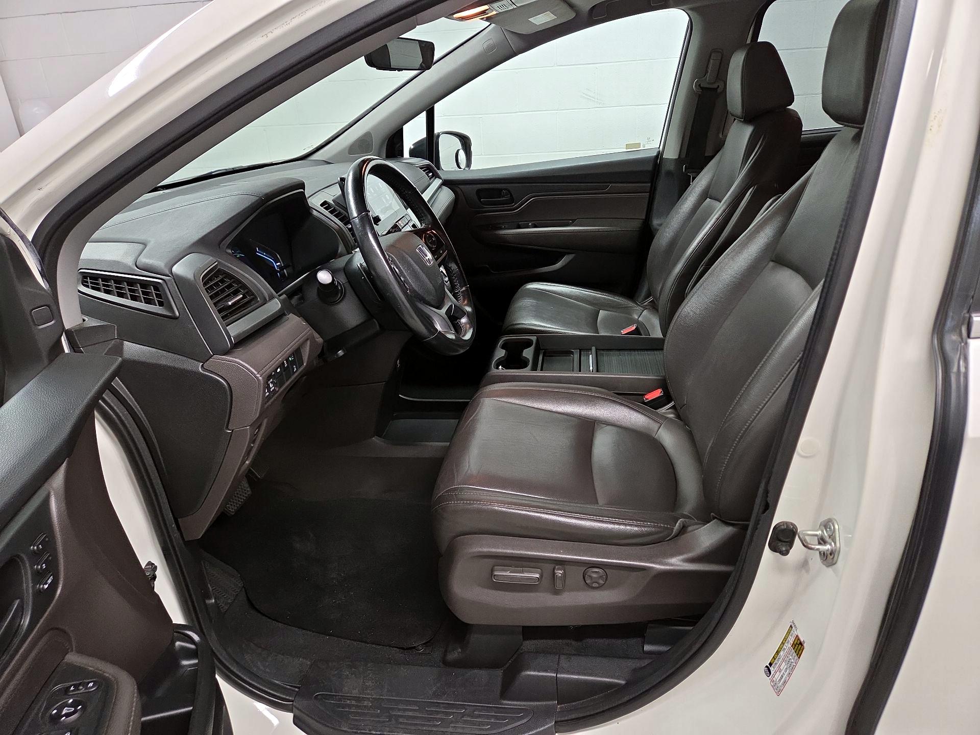 Thumbnail: 2018 Honda Odyssey - 11