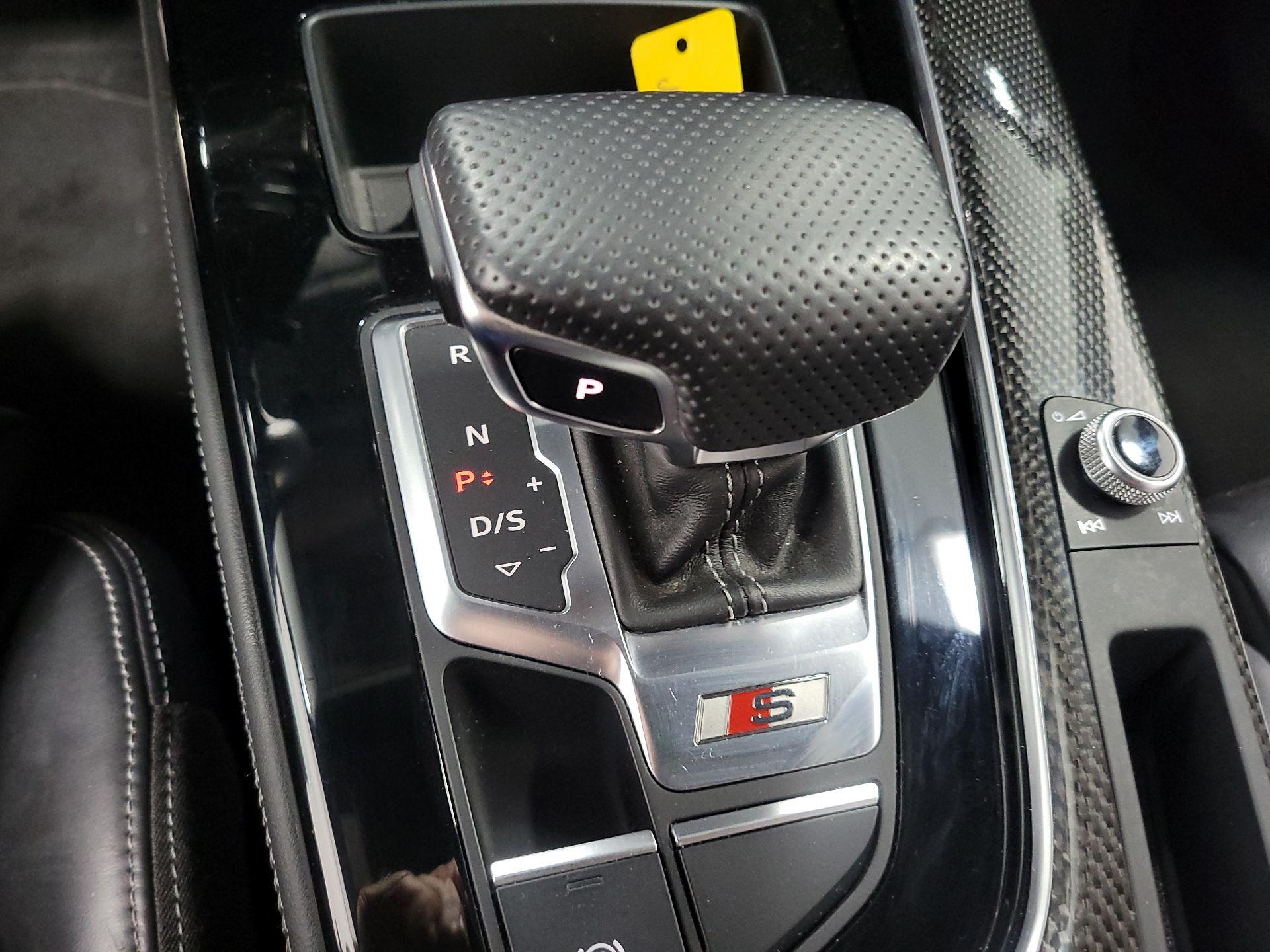 Thumbnail: 2021 Audi S5 - 16