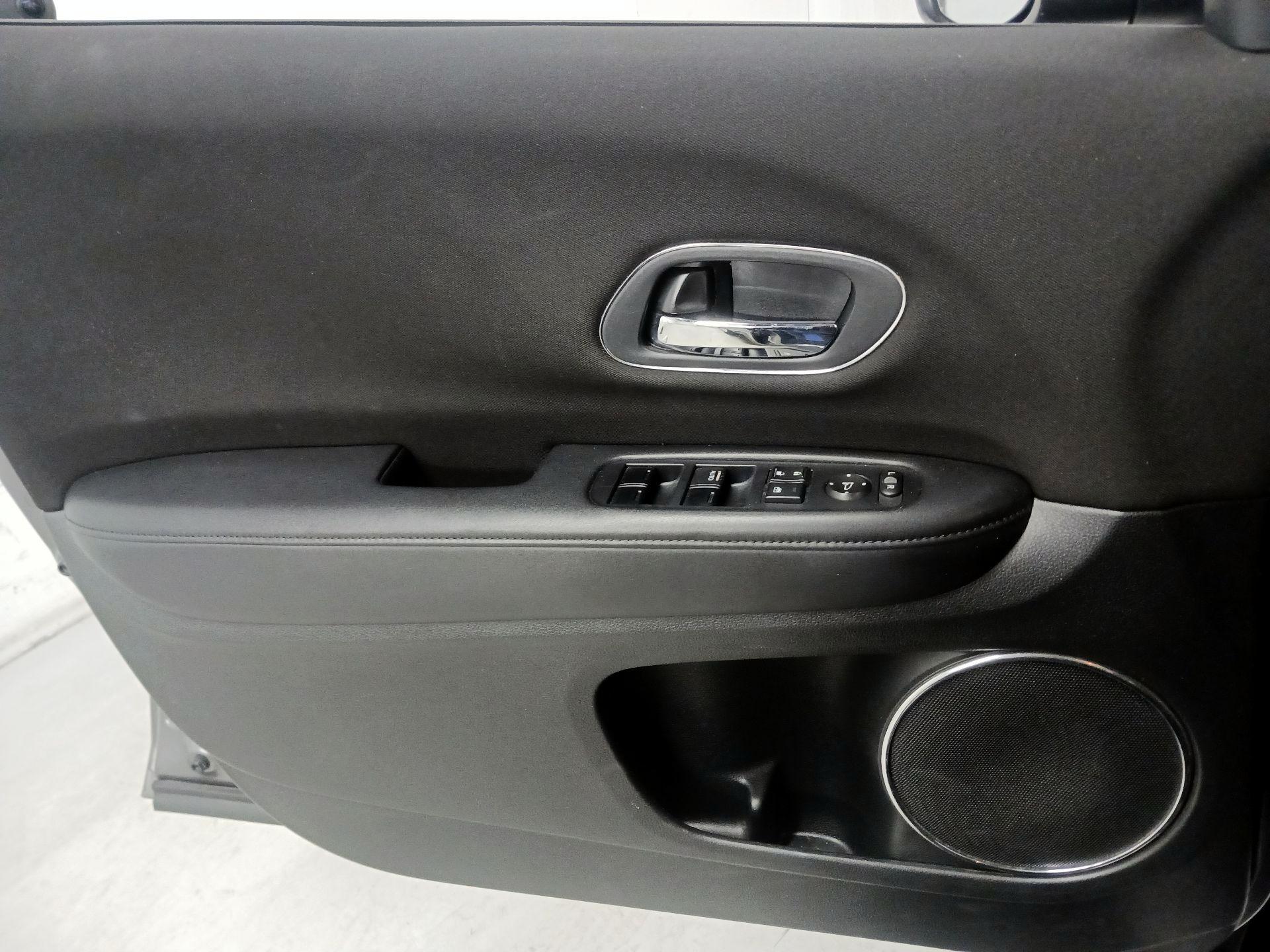 Thumbnail: 2016 Honda HR-V - 12