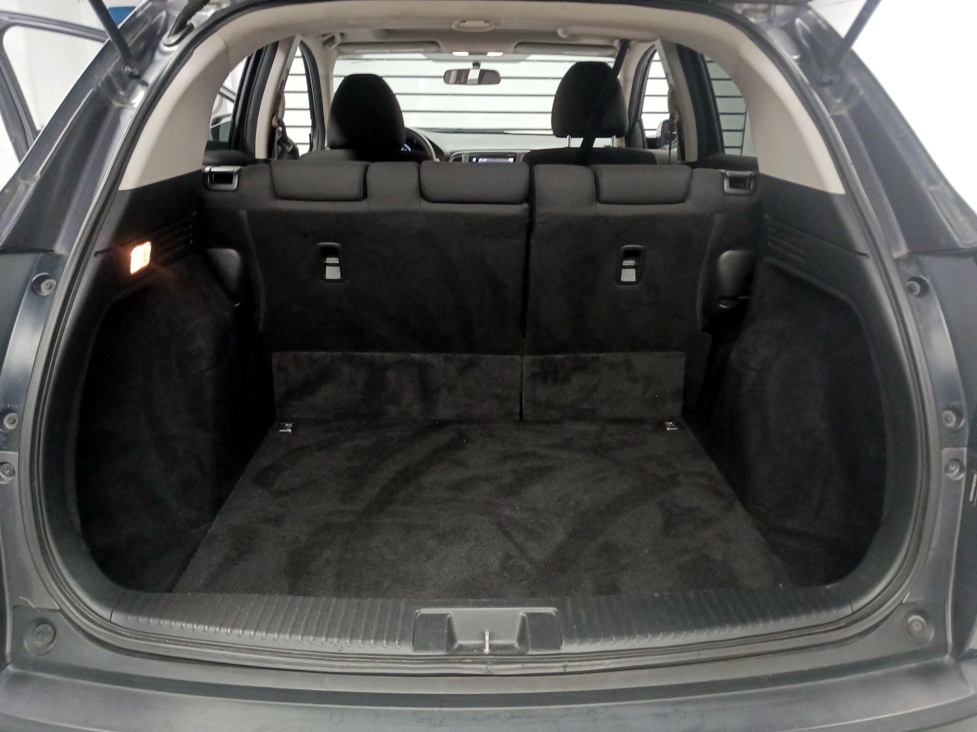 Thumbnail: 2016 Honda HR-V - 17