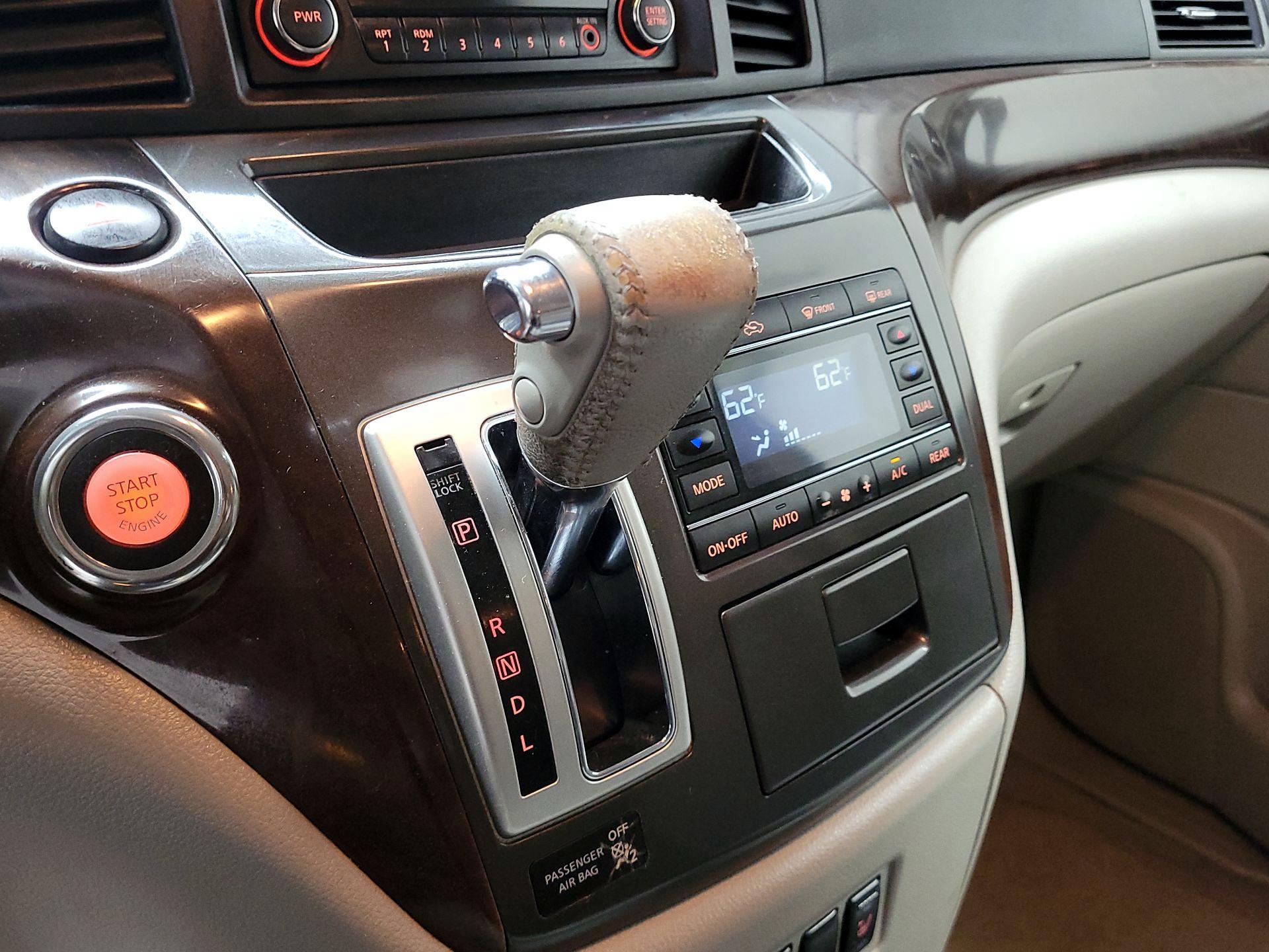 Thumbnail: 2014 Nissan Quest - 15