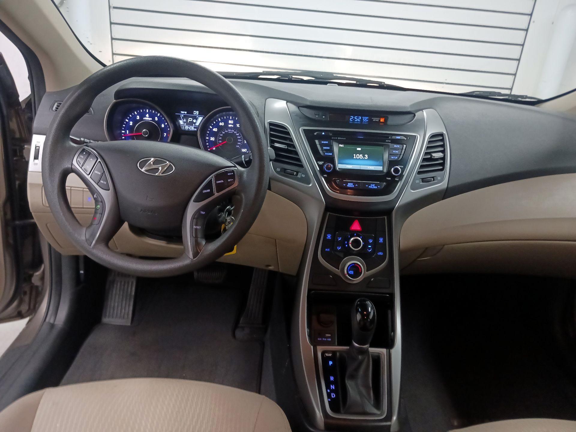 Thumbnail: 2016 Hyundai Elantra - 9