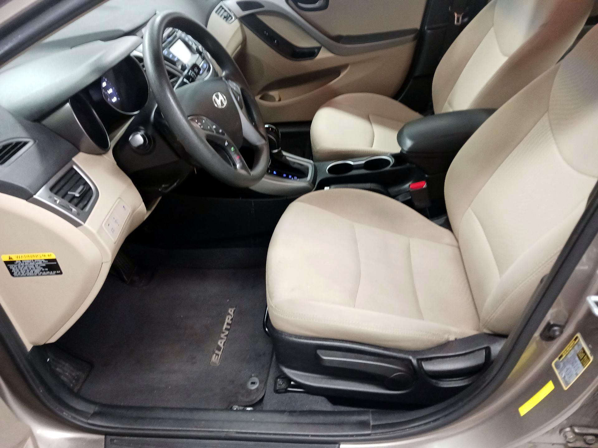 Thumbnail: 2016 Hyundai Elantra - 11