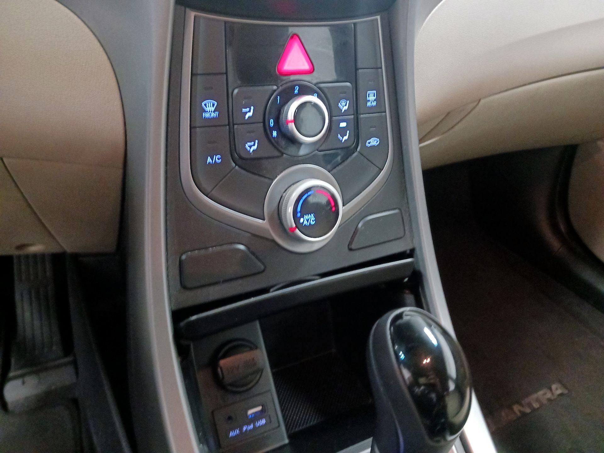 Thumbnail: 2016 Hyundai Elantra - 14