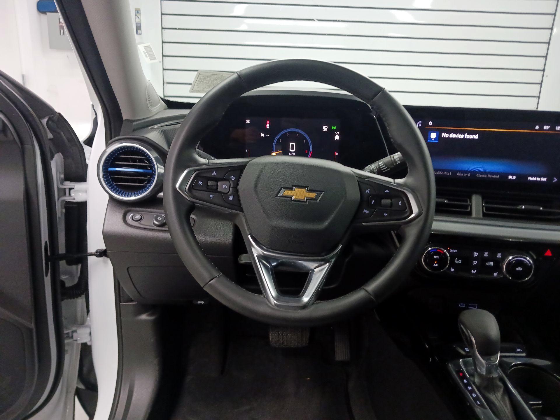 Thumbnail: 2025 Chevrolet Trax - 10