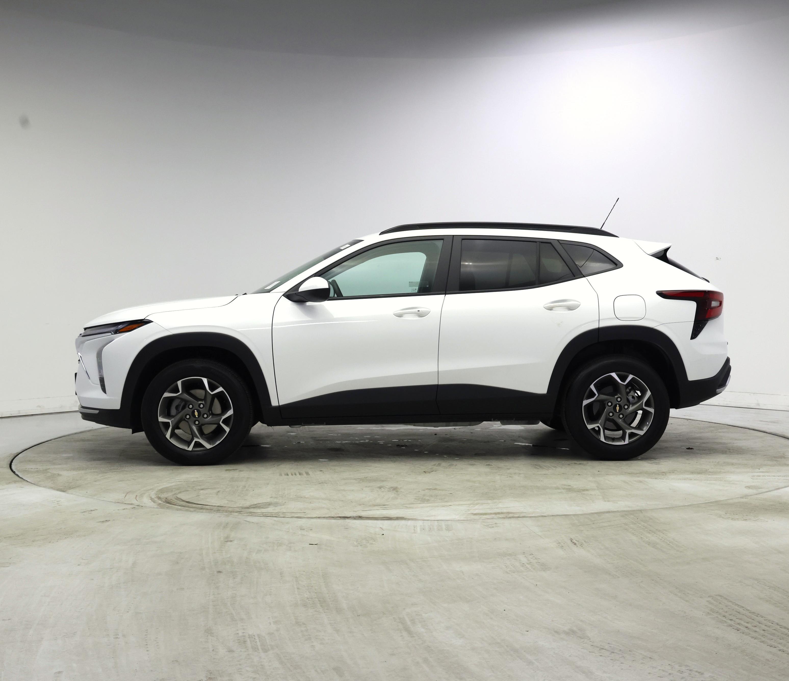 Thumbnail: 2025 Chevrolet Trax - 3