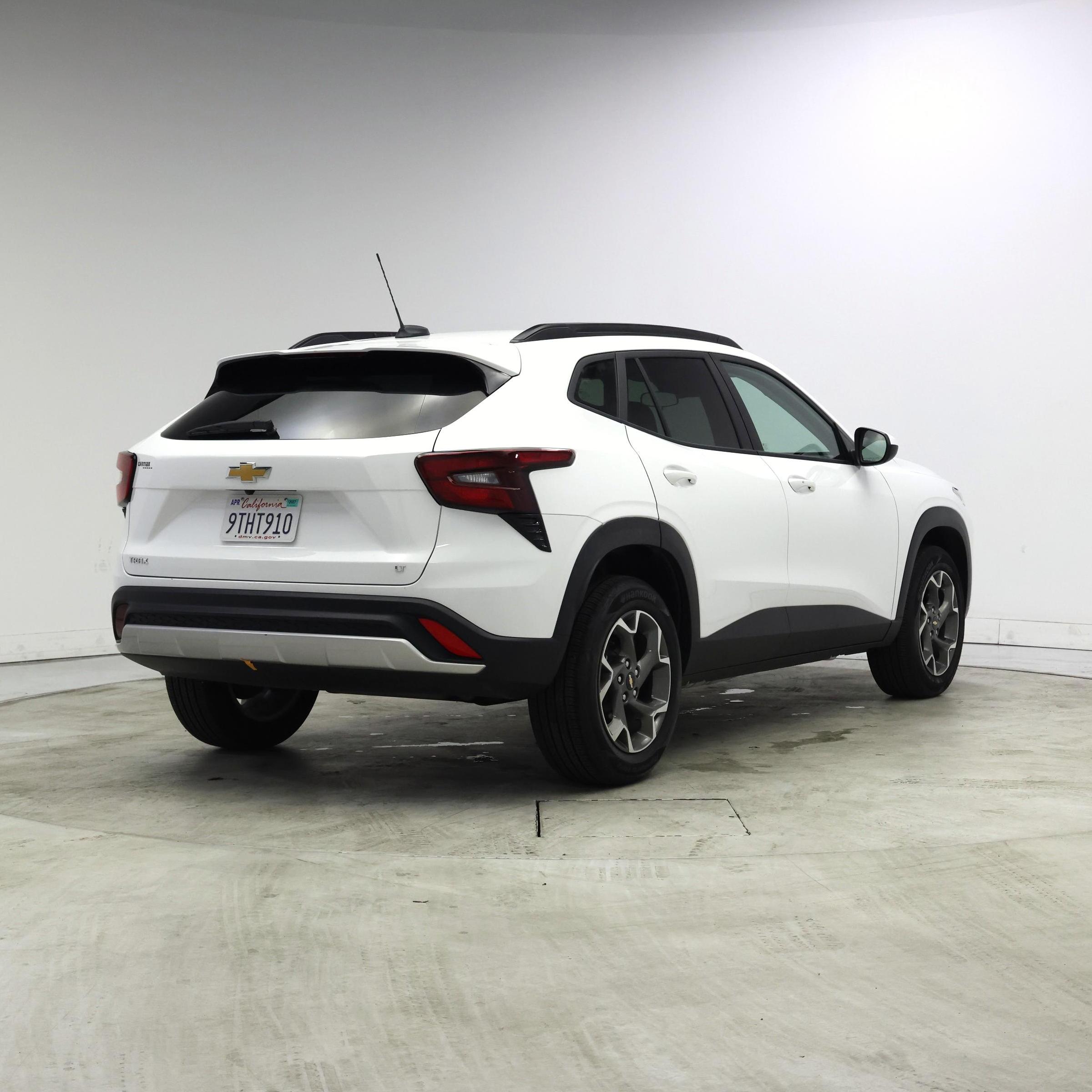 Thumbnail: 2025 Chevrolet Trax - 8