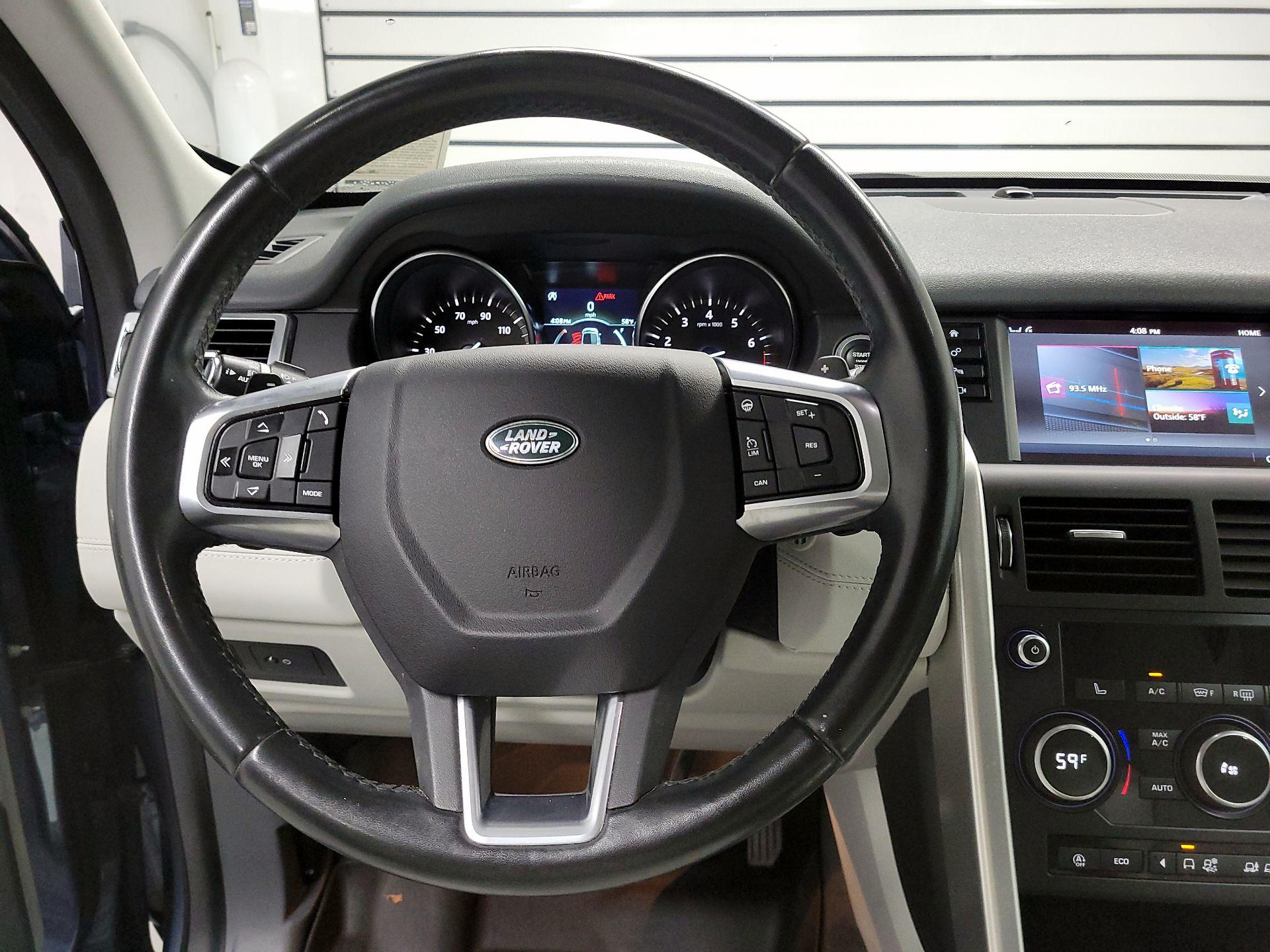 Thumbnail: 2019 Land Rover Discovery Sport - 10