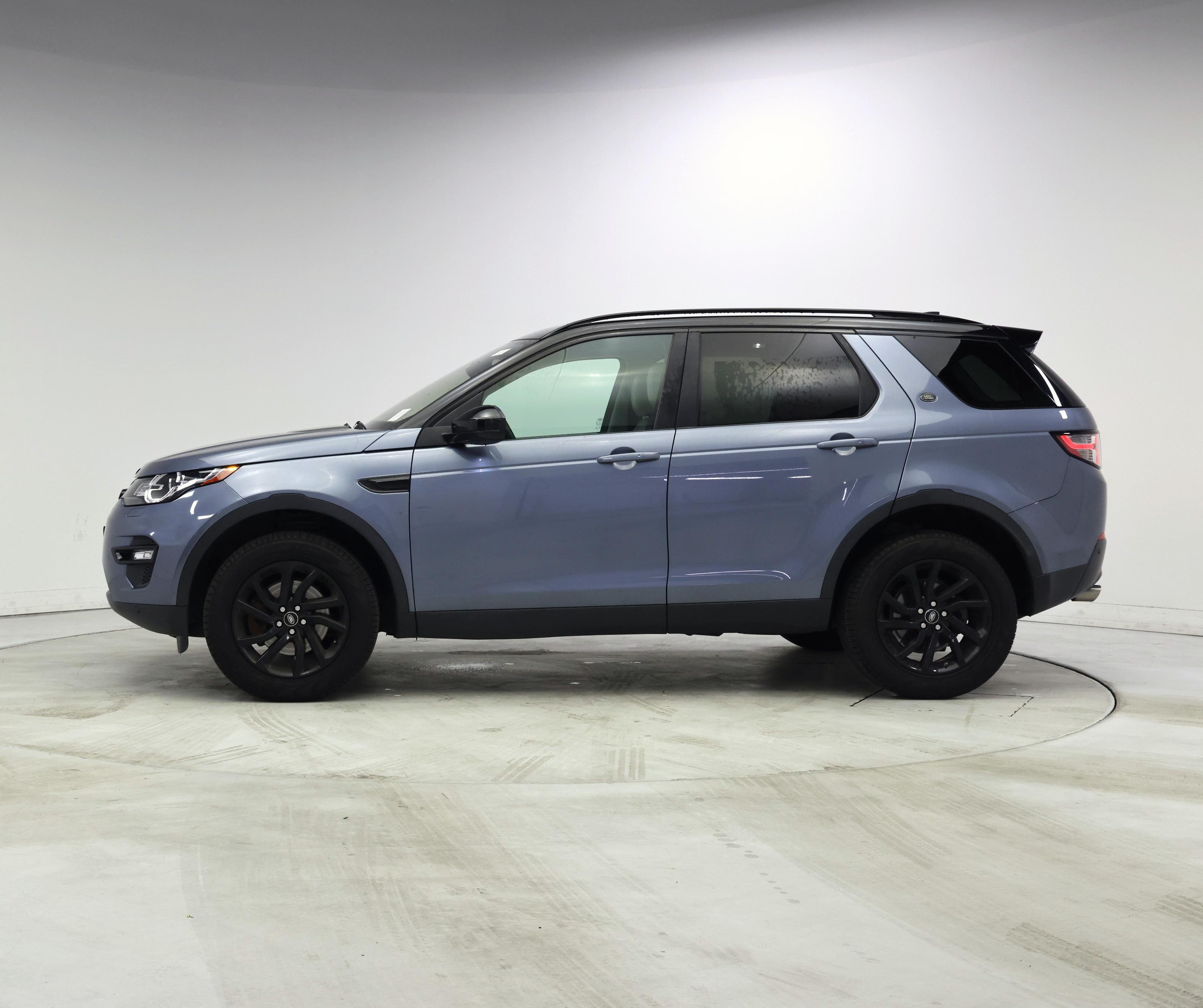 Thumbnail: 2019 Land Rover Discovery Sport - 3