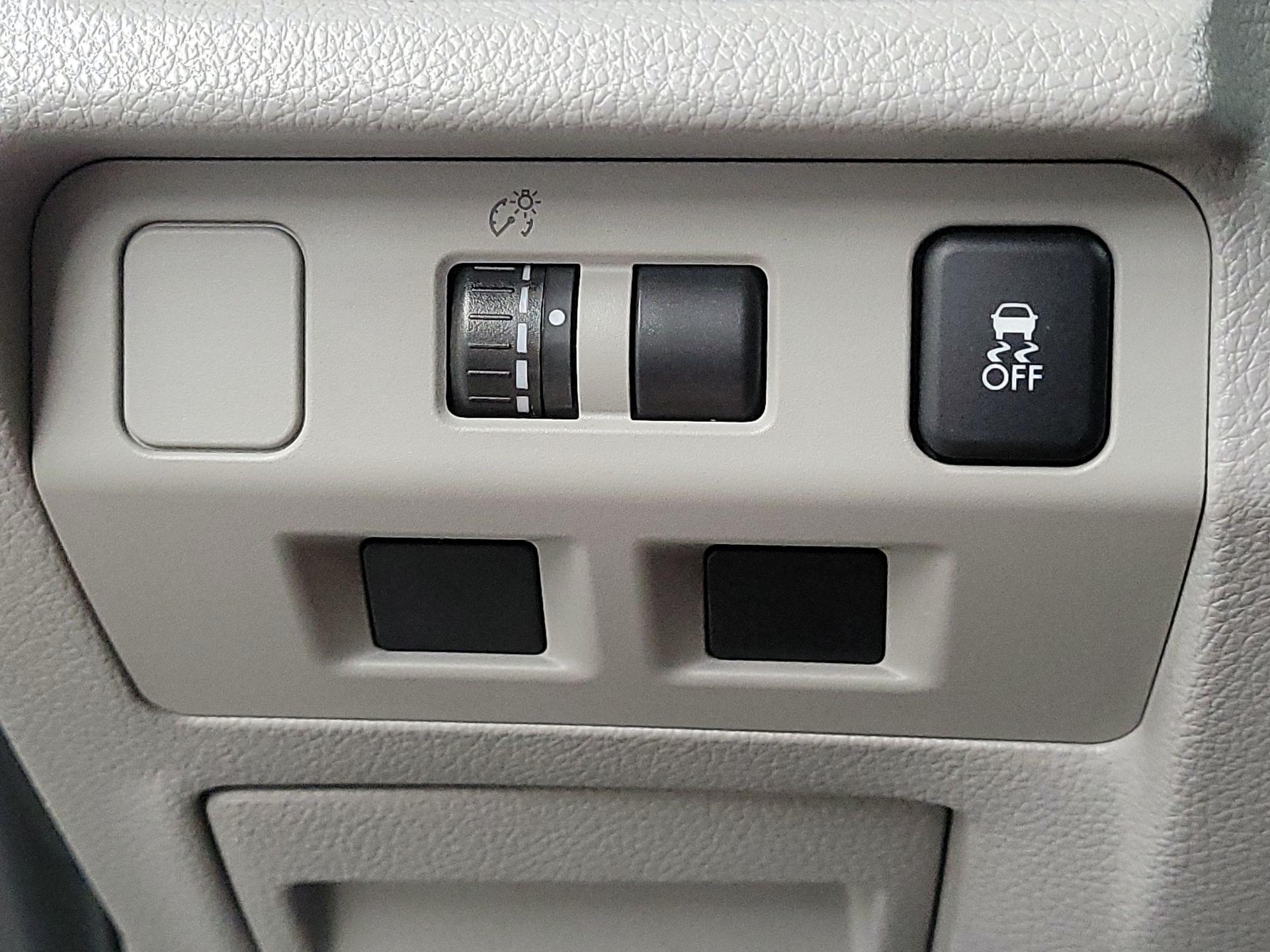 Thumbnail: 2014 Subaru Forester - 13