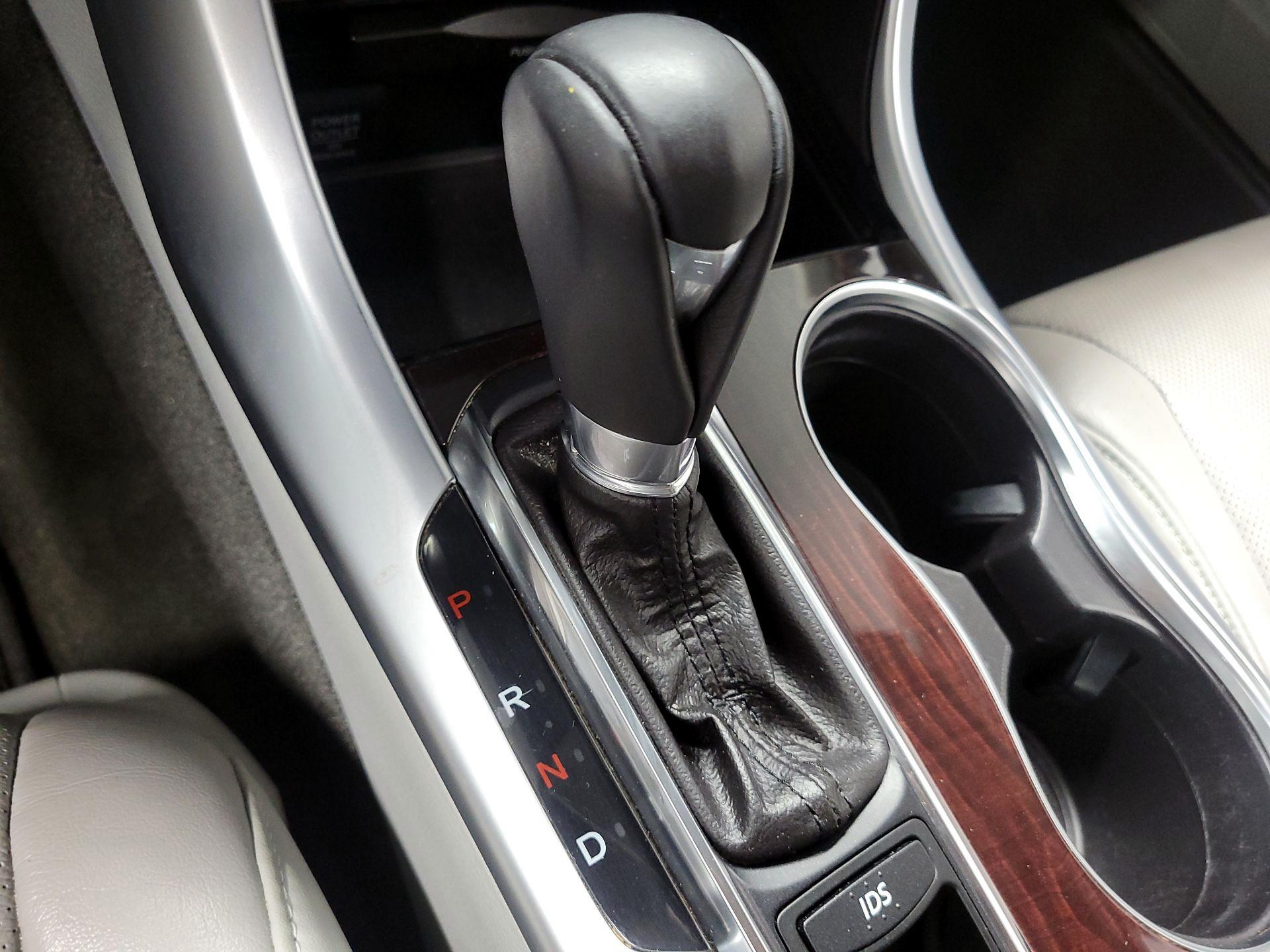 Thumbnail: 2015 Acura TLX - 17