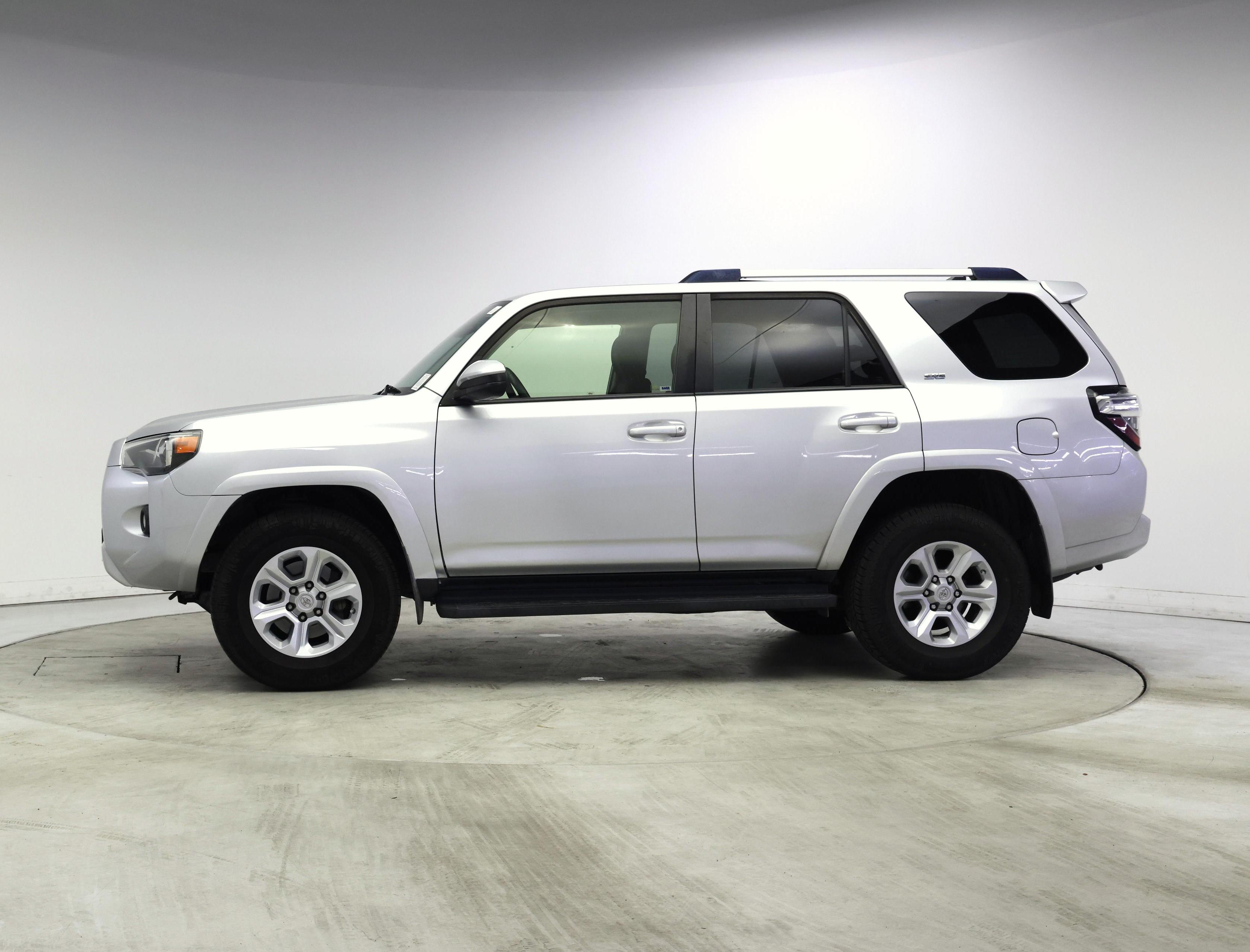 Thumbnail: 2020 Toyota 4Runner - 3