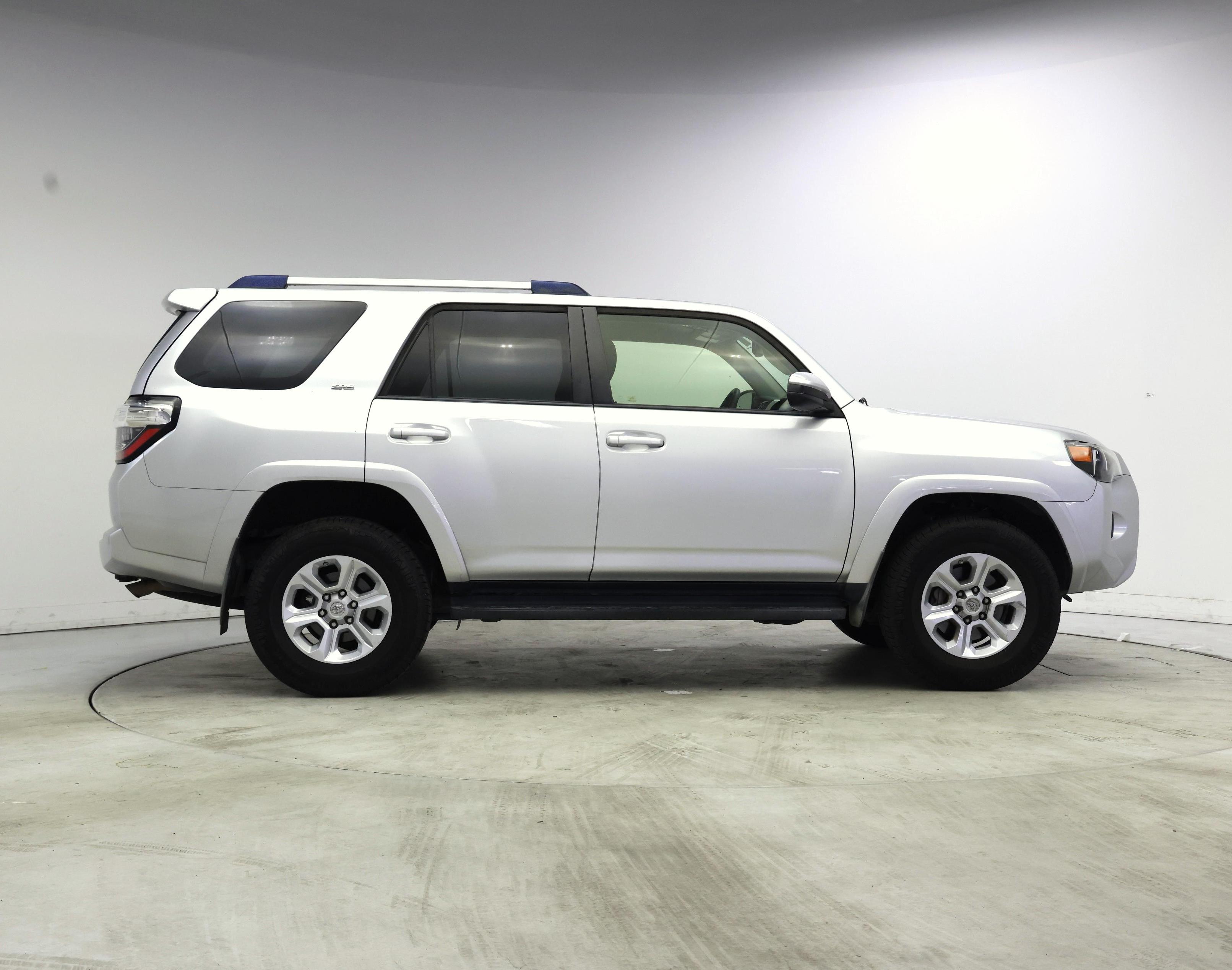 Thumbnail: 2020 Toyota 4Runner - 7