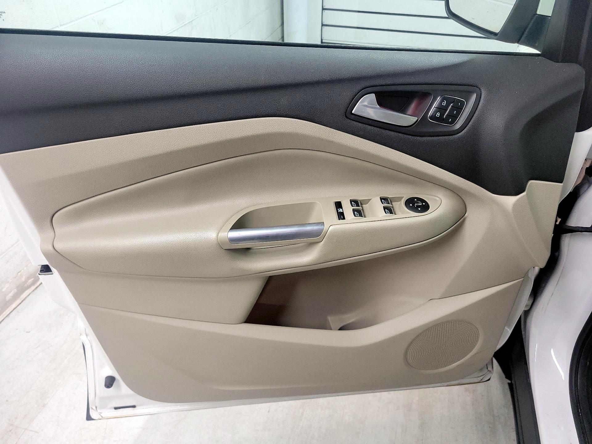 Thumbnail: 2016 Ford Escape - 12