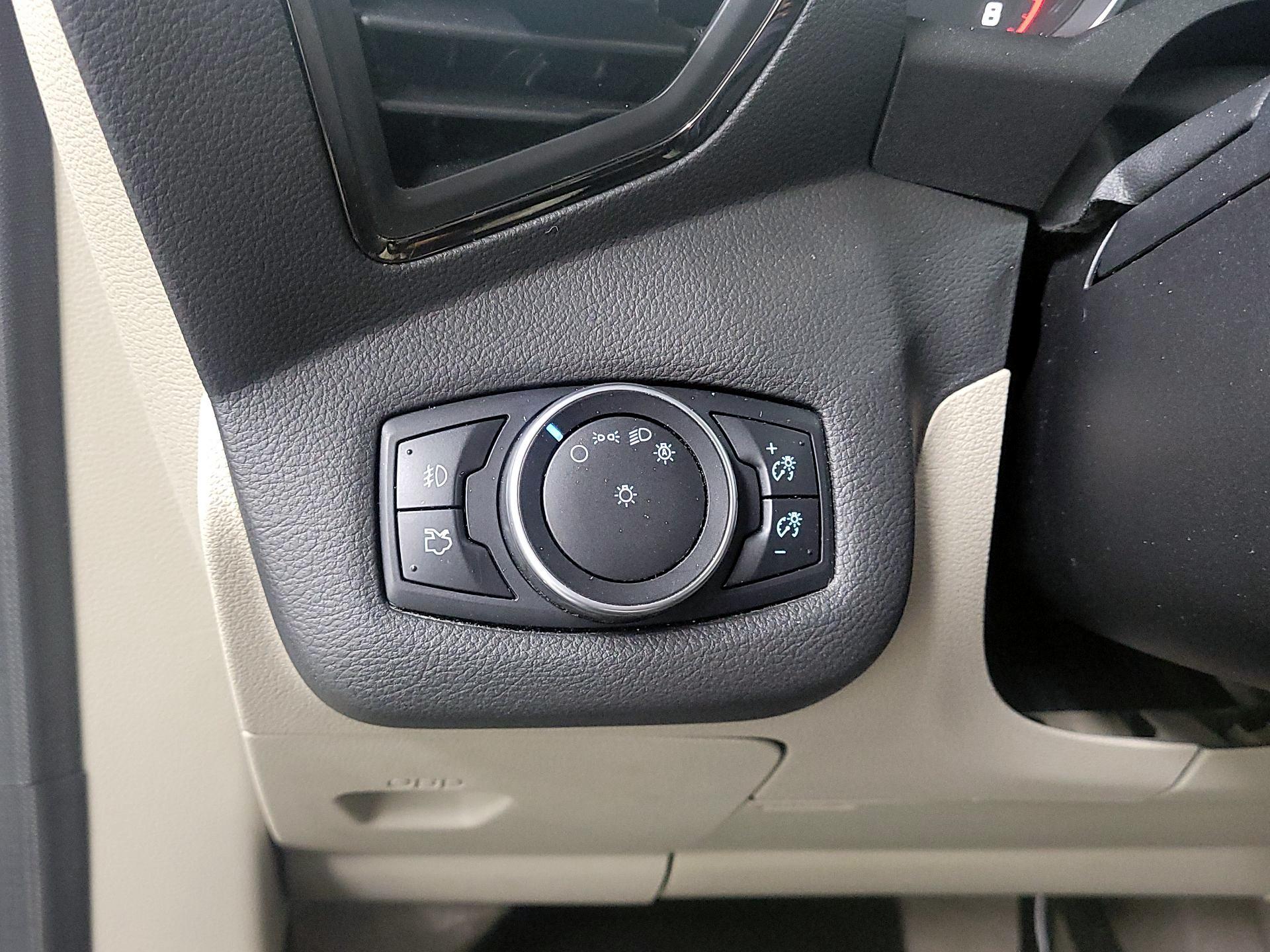 Thumbnail: 2016 Ford Escape - 13