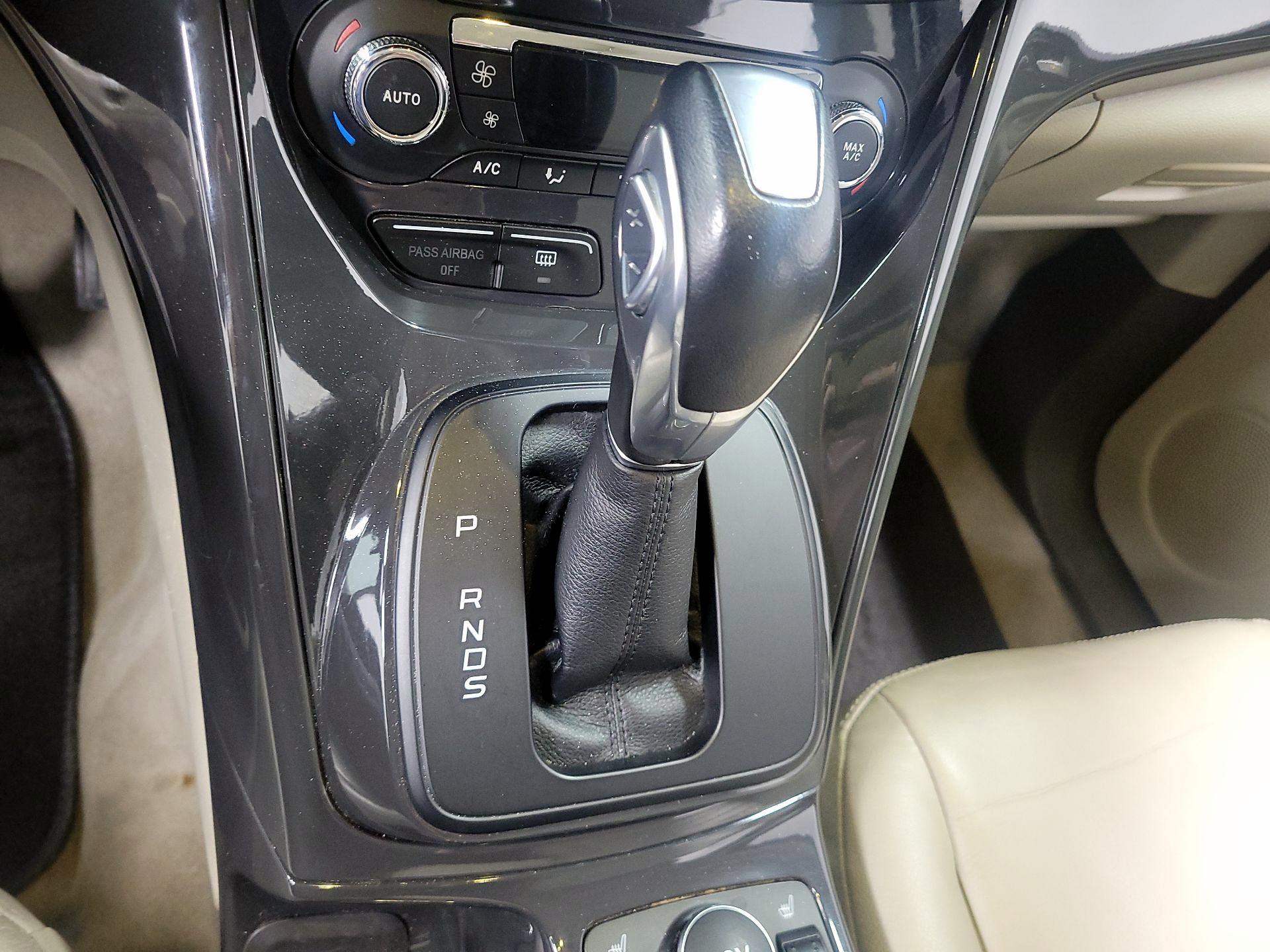 Thumbnail: 2016 Ford Escape - 18